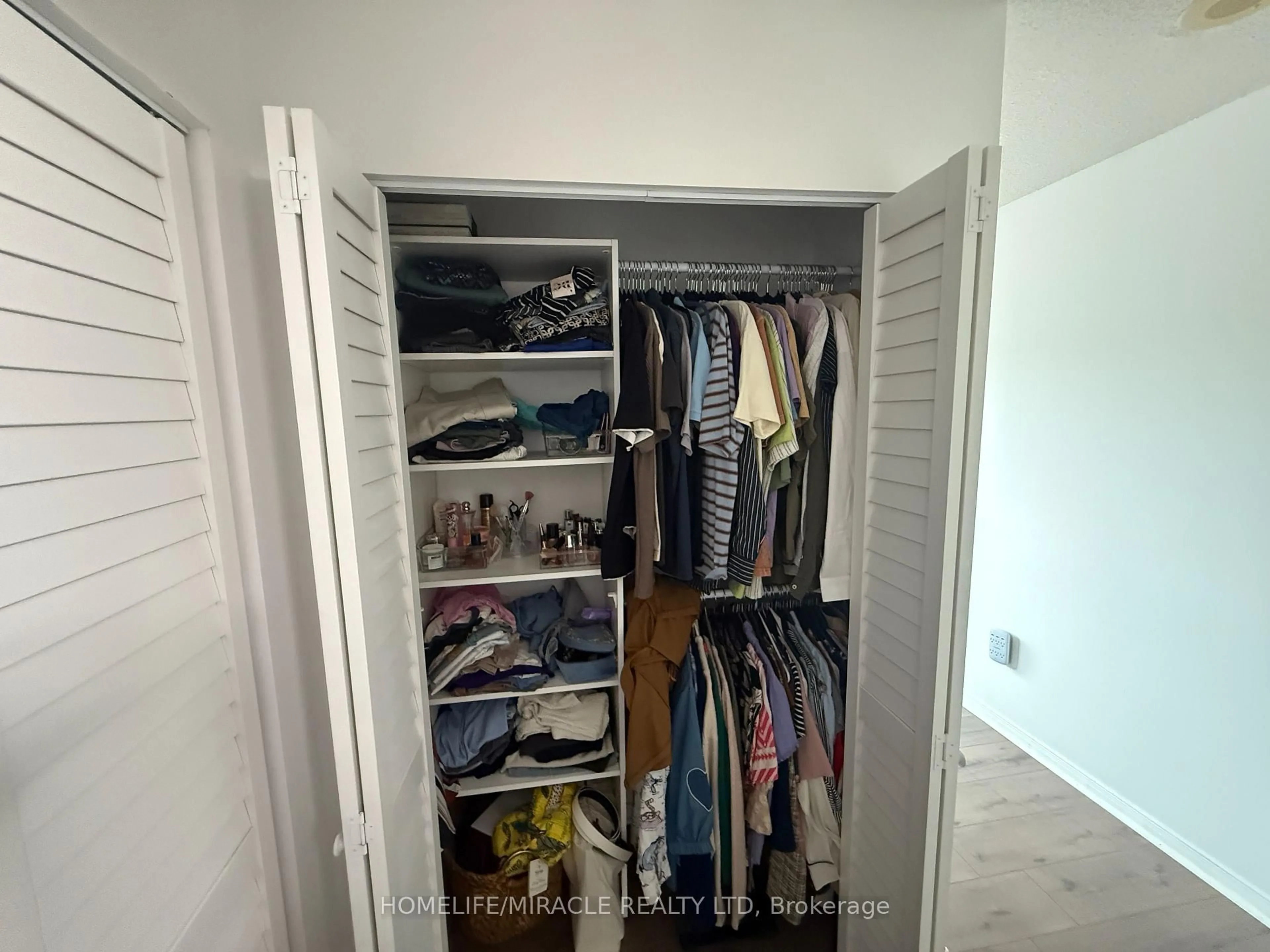 Storage room or clothes room or walk-in closet for 2177 Burnhamthorpe Rd #609, Mississauga Ontario L5L 5P9