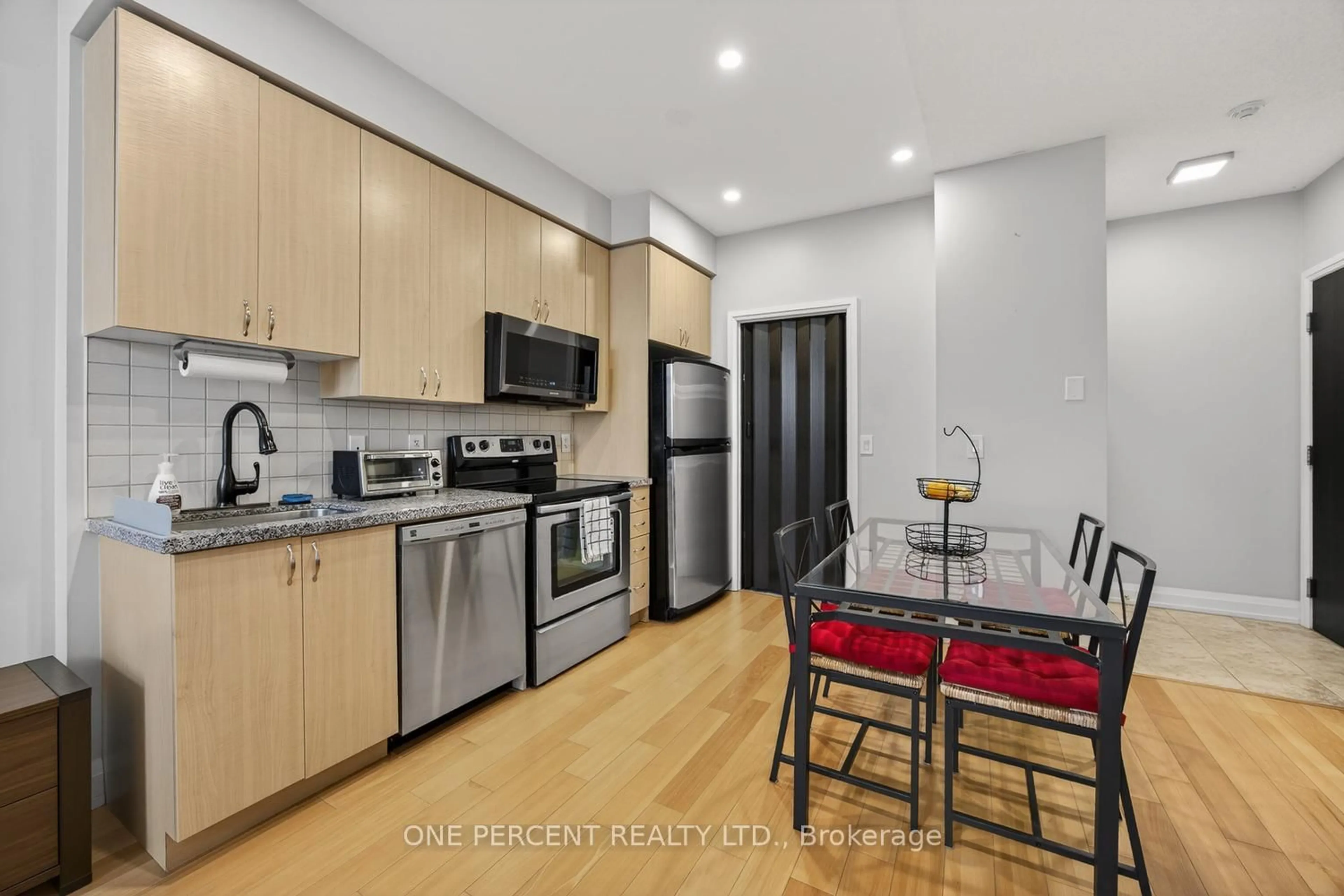 Unknown for 55 De Boers Dr #Ph11, Toronto Ontario M3J 0G5