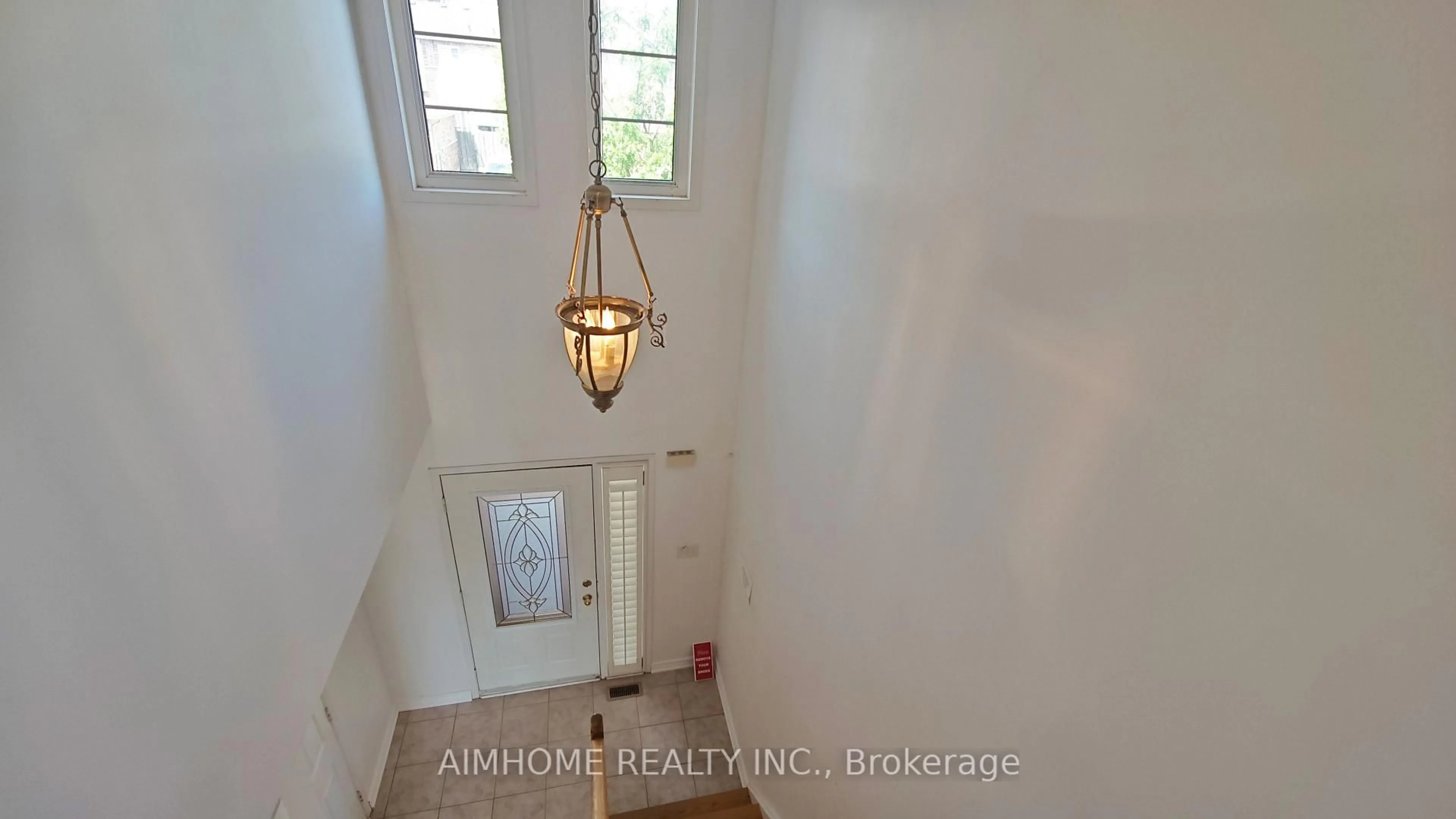 Indoor foyer for 340 KITTRIDGE Rd, Oakville Ontario L6H 7K6