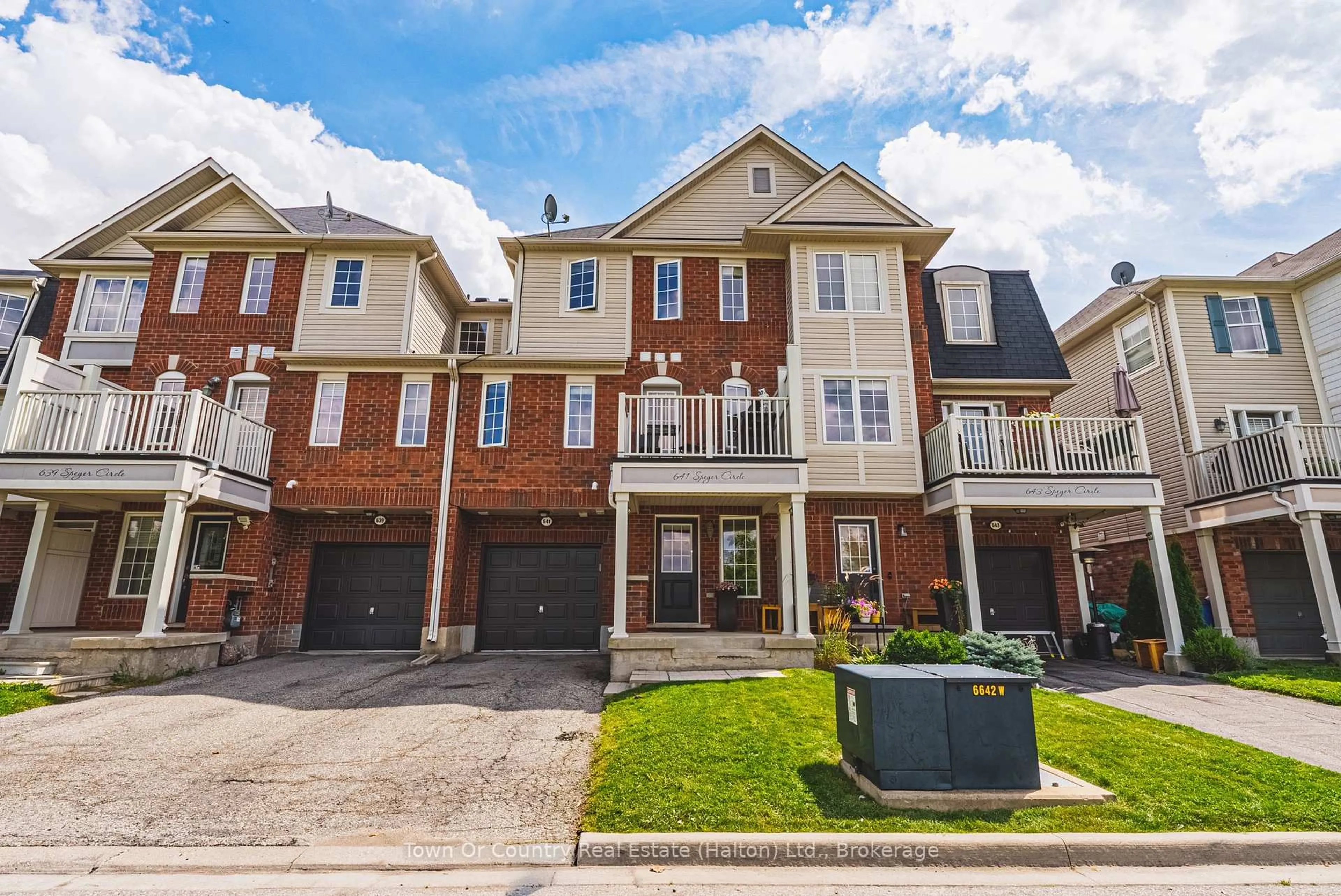 Home with brick exterior material, street for 641 Speyer Circ, Milton Ontario L9T 0Y5