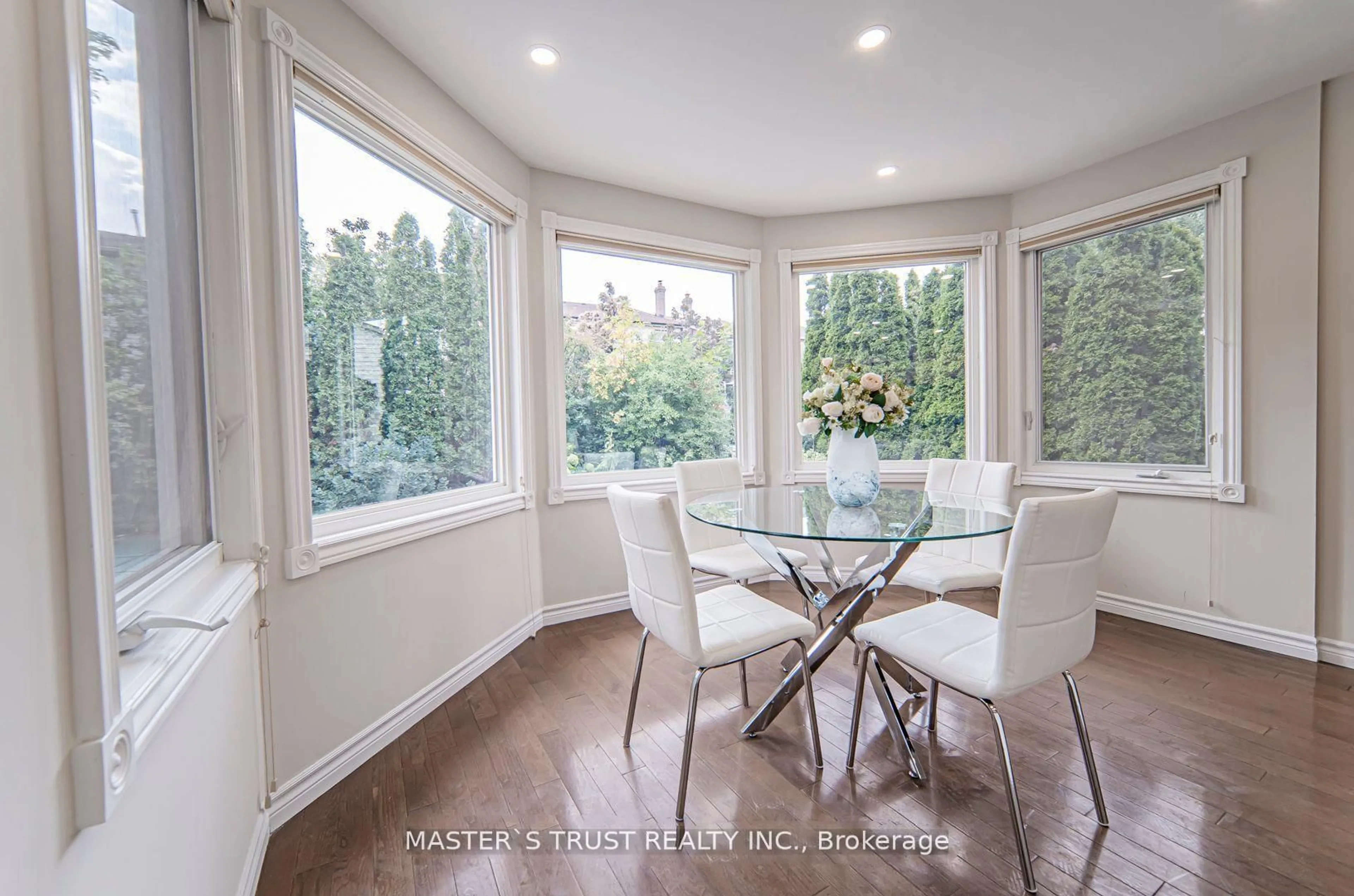 Dining room, unknown for 2502 Folkway Dr, Mississauga Ontario L5L 2J6