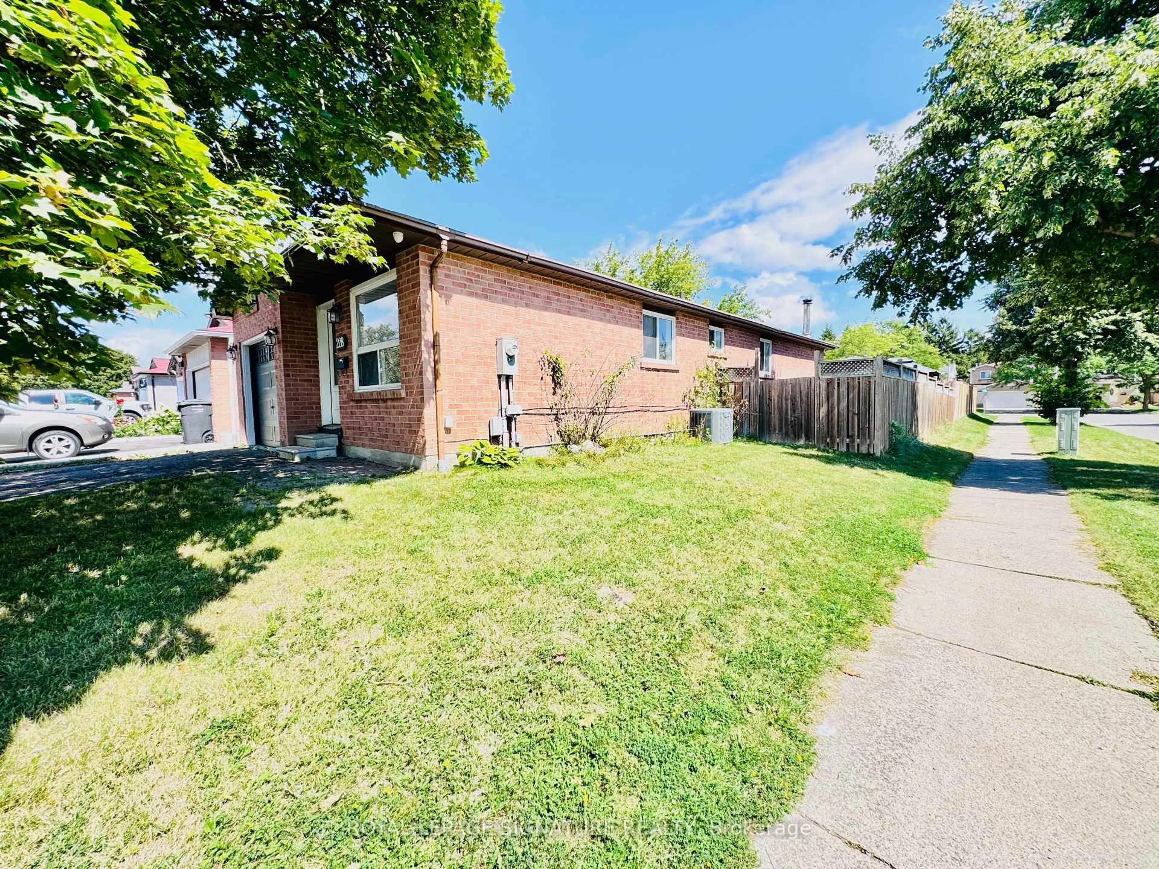 A pic from outside/outdoor area/front of a property/back of a property/a pic from drone, street for 228 Martindale Cres, Brampton Ontario L6X 2V2