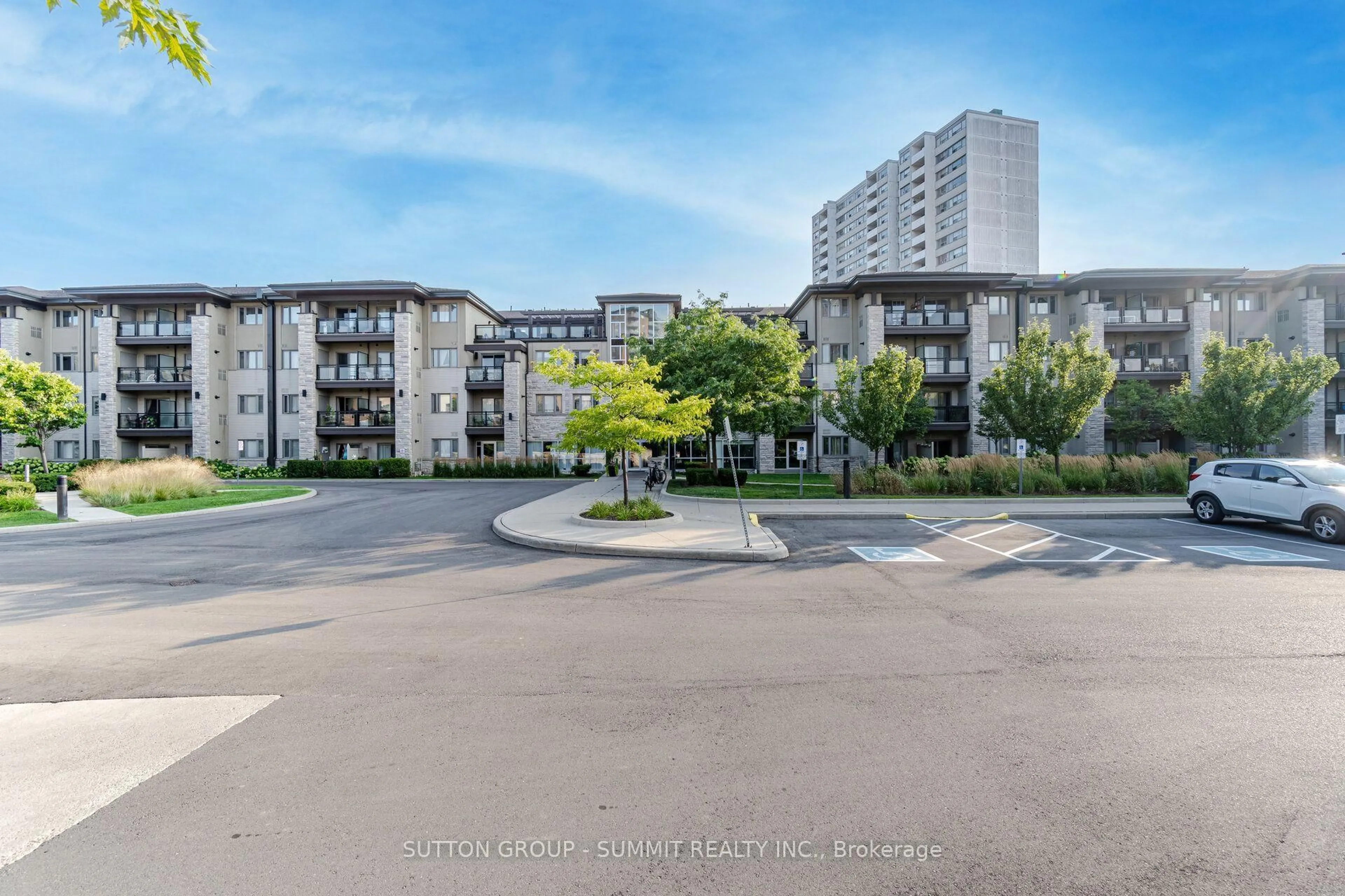 Unknown for 570 Lolita Gdns #418, Mississauga Ontario L5A 0A1