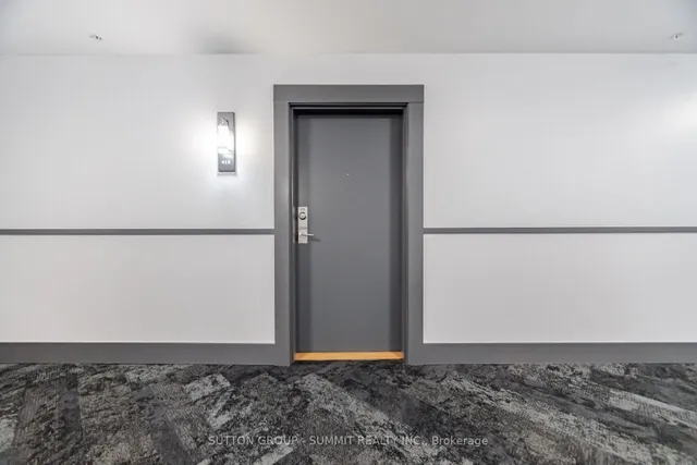 570 Lolita Gdns #418, Mississauga 5