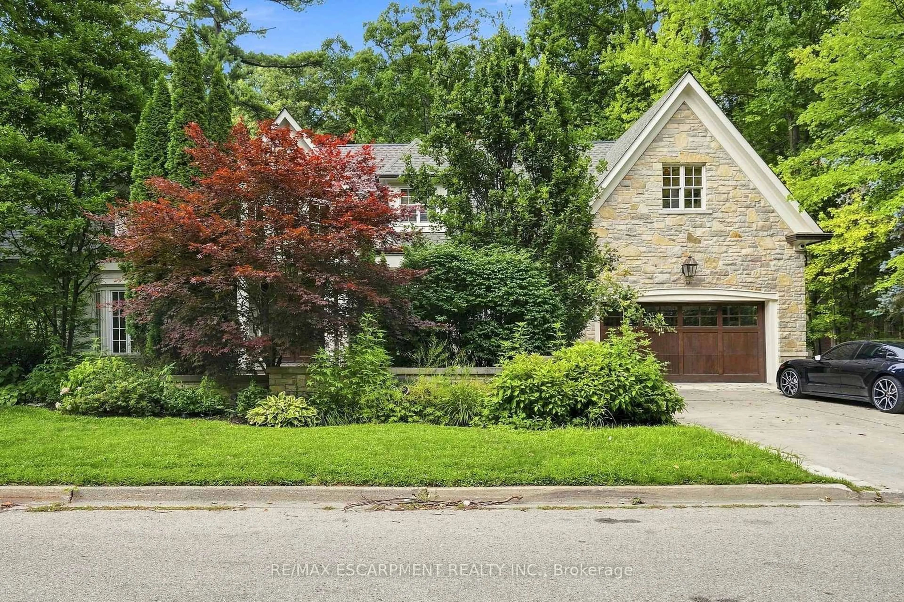 Unknown for 2025 & 2035 Heartwood Crt, Mississauga Ontario L5C 4P7