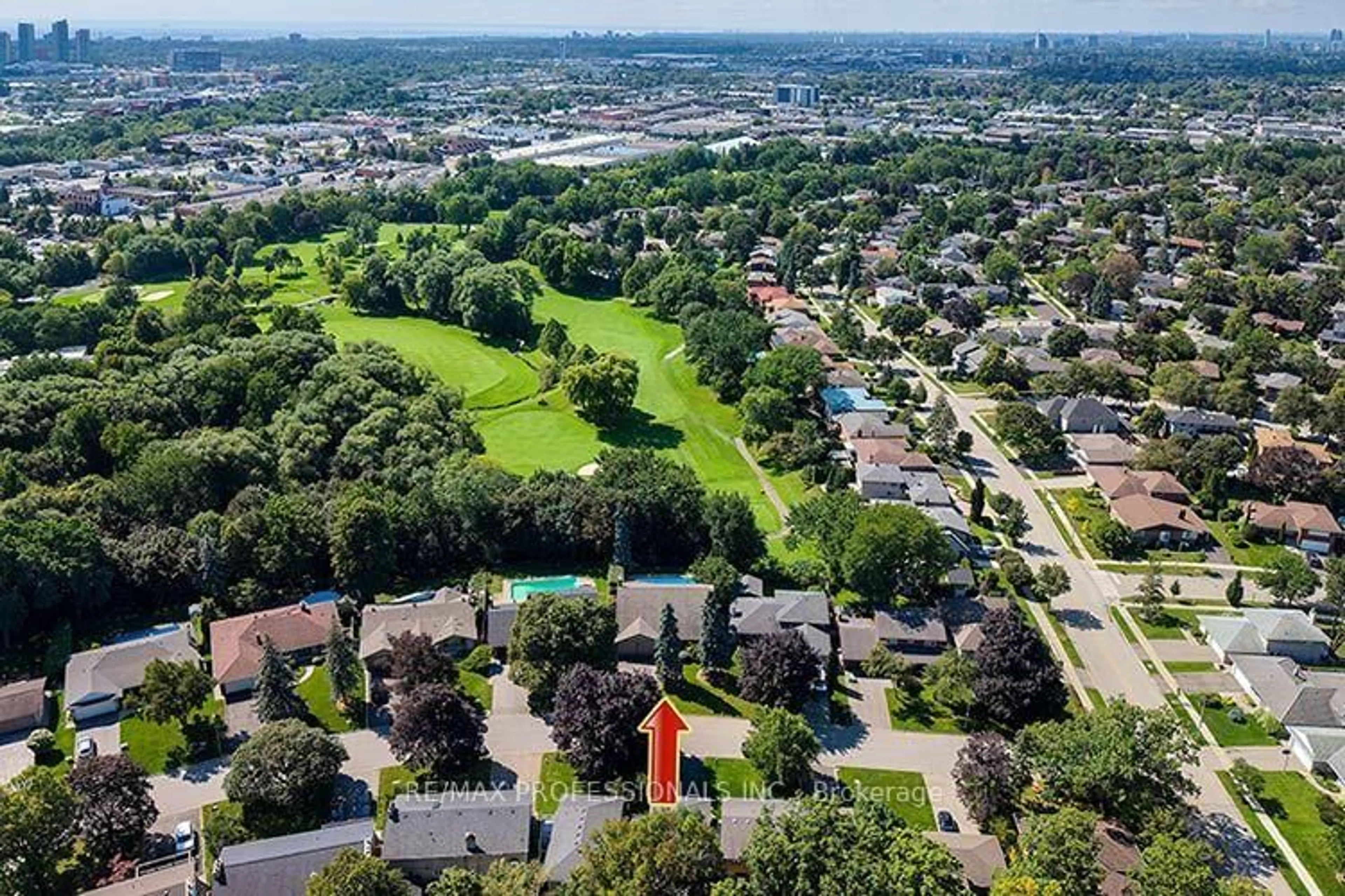 A pic from outside/outdoor area/front of a property/back of a property/a pic from drone, unknown for 7 Treeline Crt, Toronto Ontario M9C 1K7