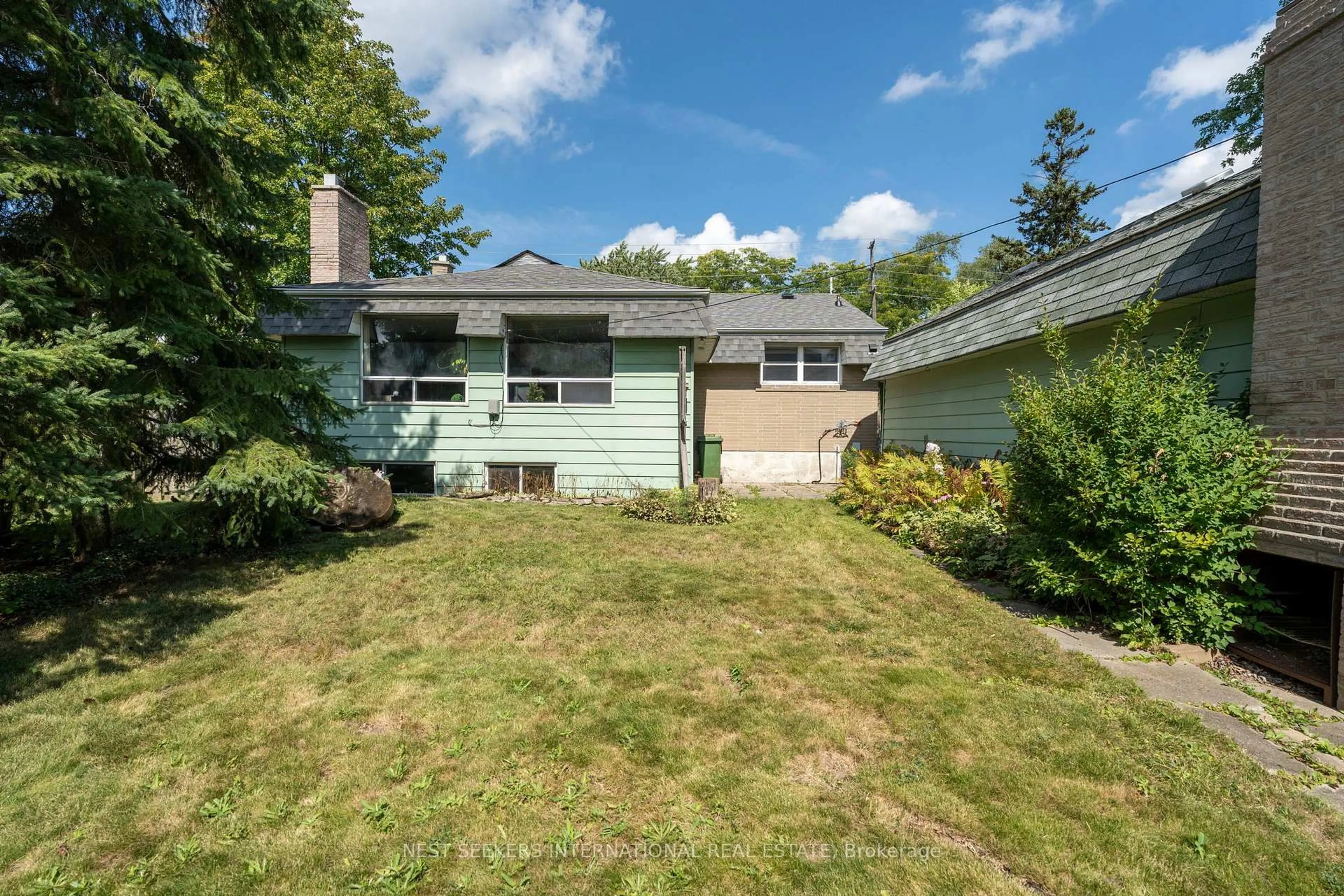 Unknown for 92 Ellwood Dr, Caledon Ontario L7E 4W7
