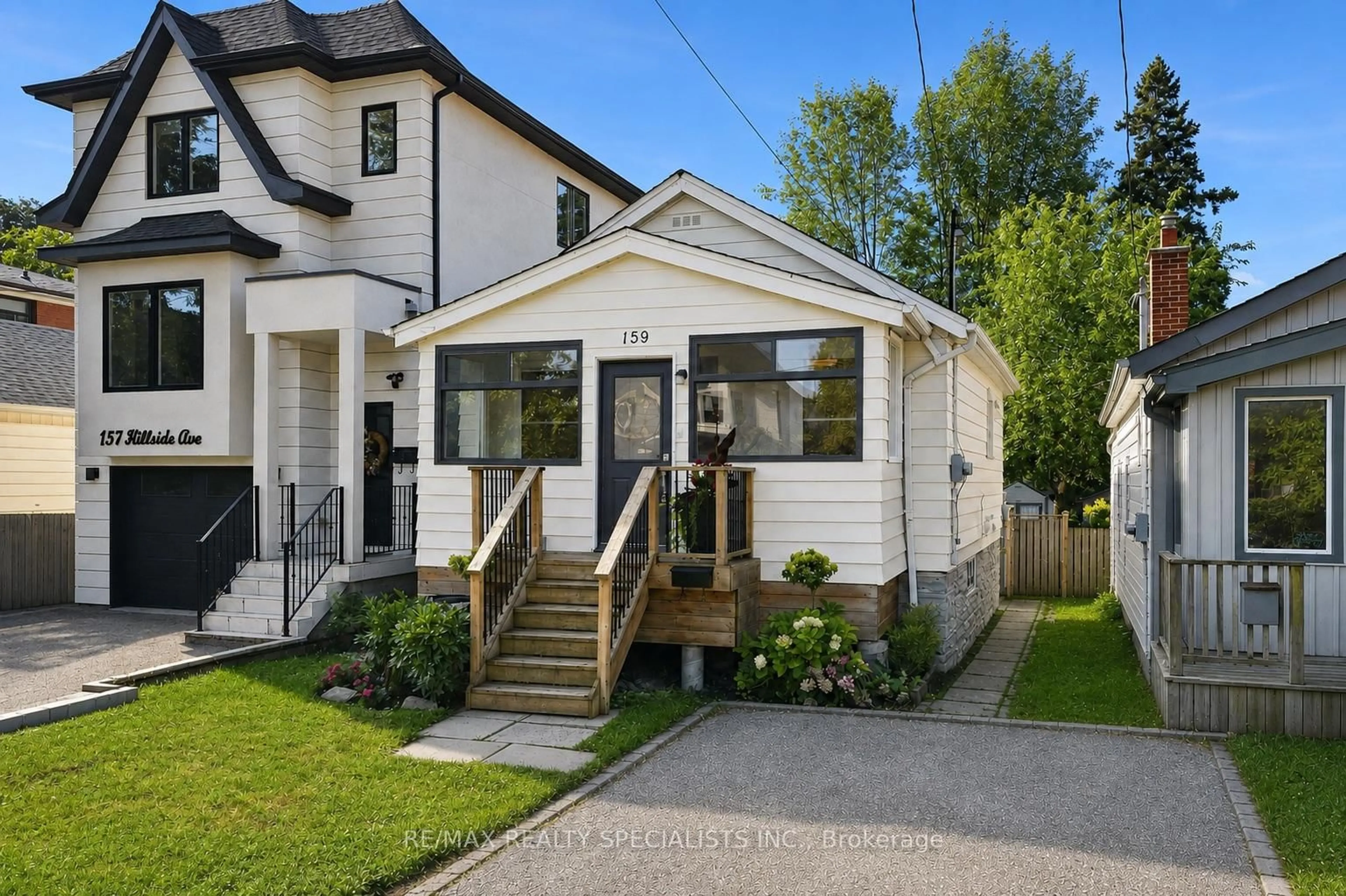 Home with vinyl exterior material, street for 159 Hillside Ave, Toronto Ontario M8V 1T3