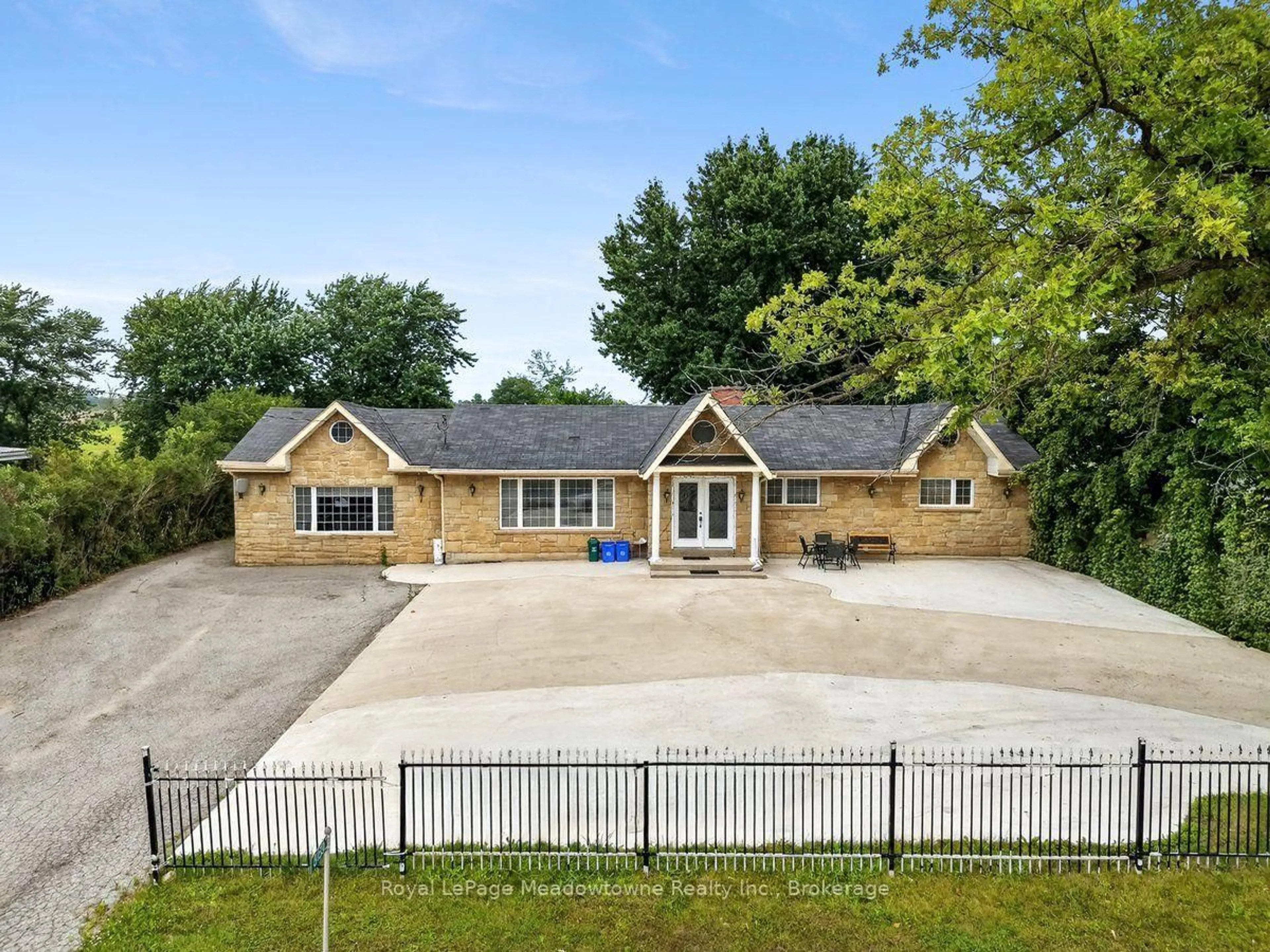 A pic from outside/outdoor area/front of a property/back of a property/a pic from drone, street for 8159 Eighth Line, Halton Hills Ontario L7G 4S5