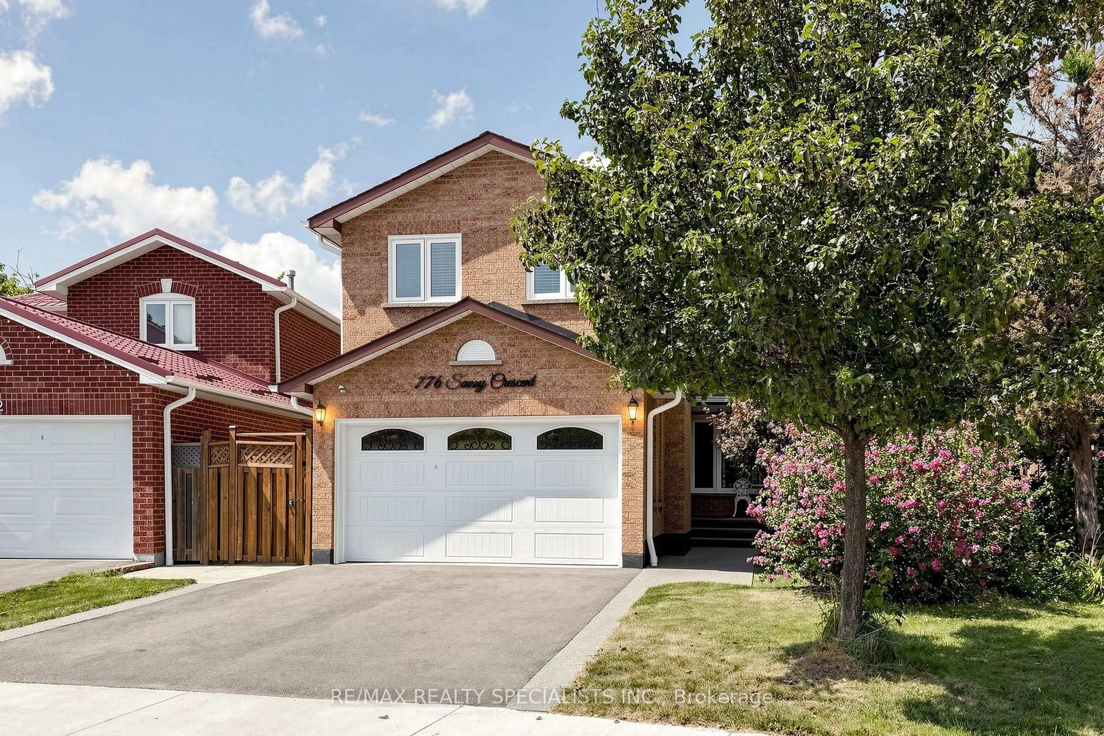 Home with brick exterior material, street for 776 Savoy Cres, Mississauga Ontario L5R 3C3