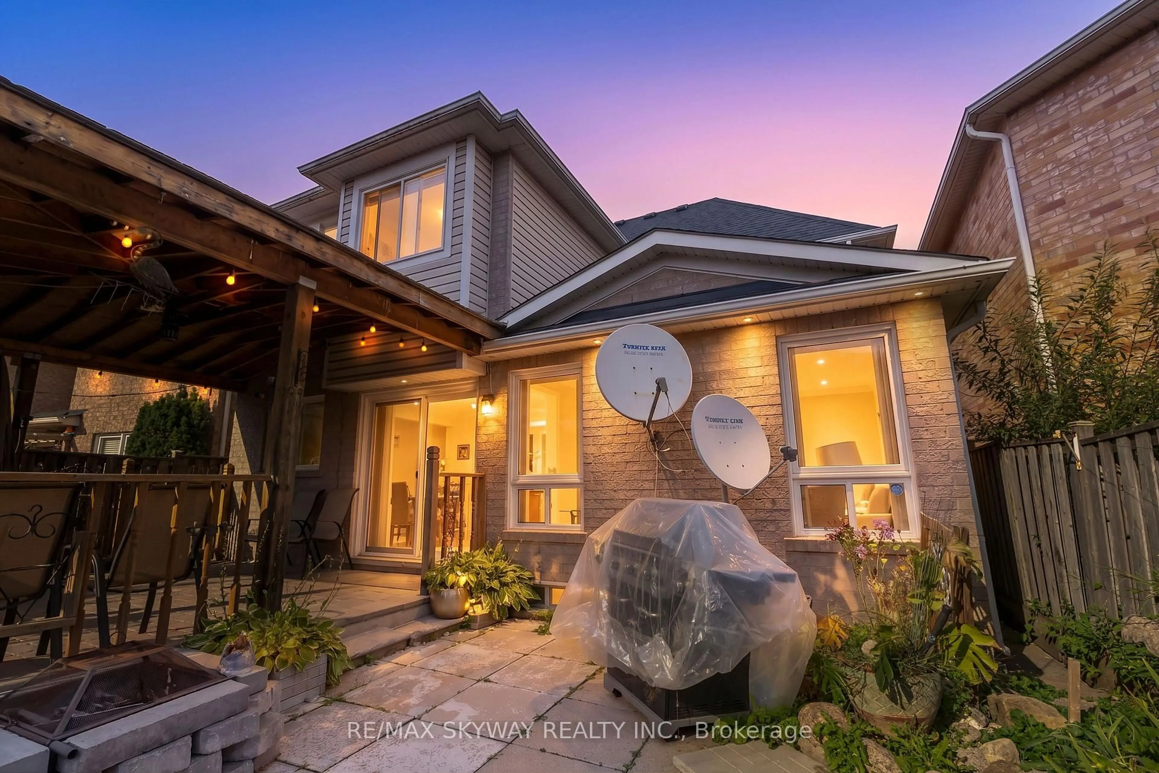 Home with brick exterior material, street for 6214 Miriam Way, Mississauga Ontario L5N 8J6