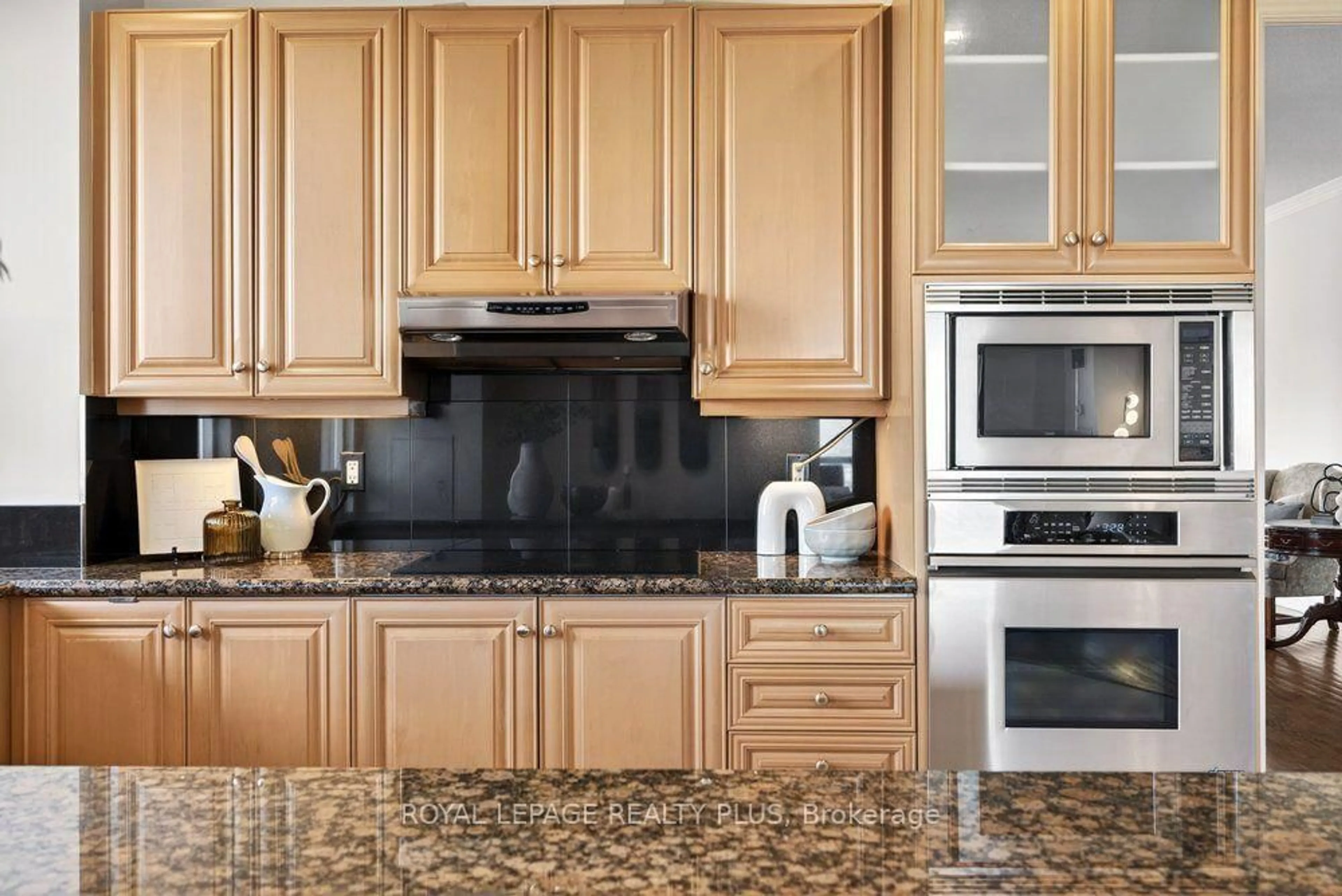 Contemporary kitchen, ceramic/tile floor for 35 Kingsbridge Garden Circ #TPH4, Mississauga Ontario L5R 3Z5
