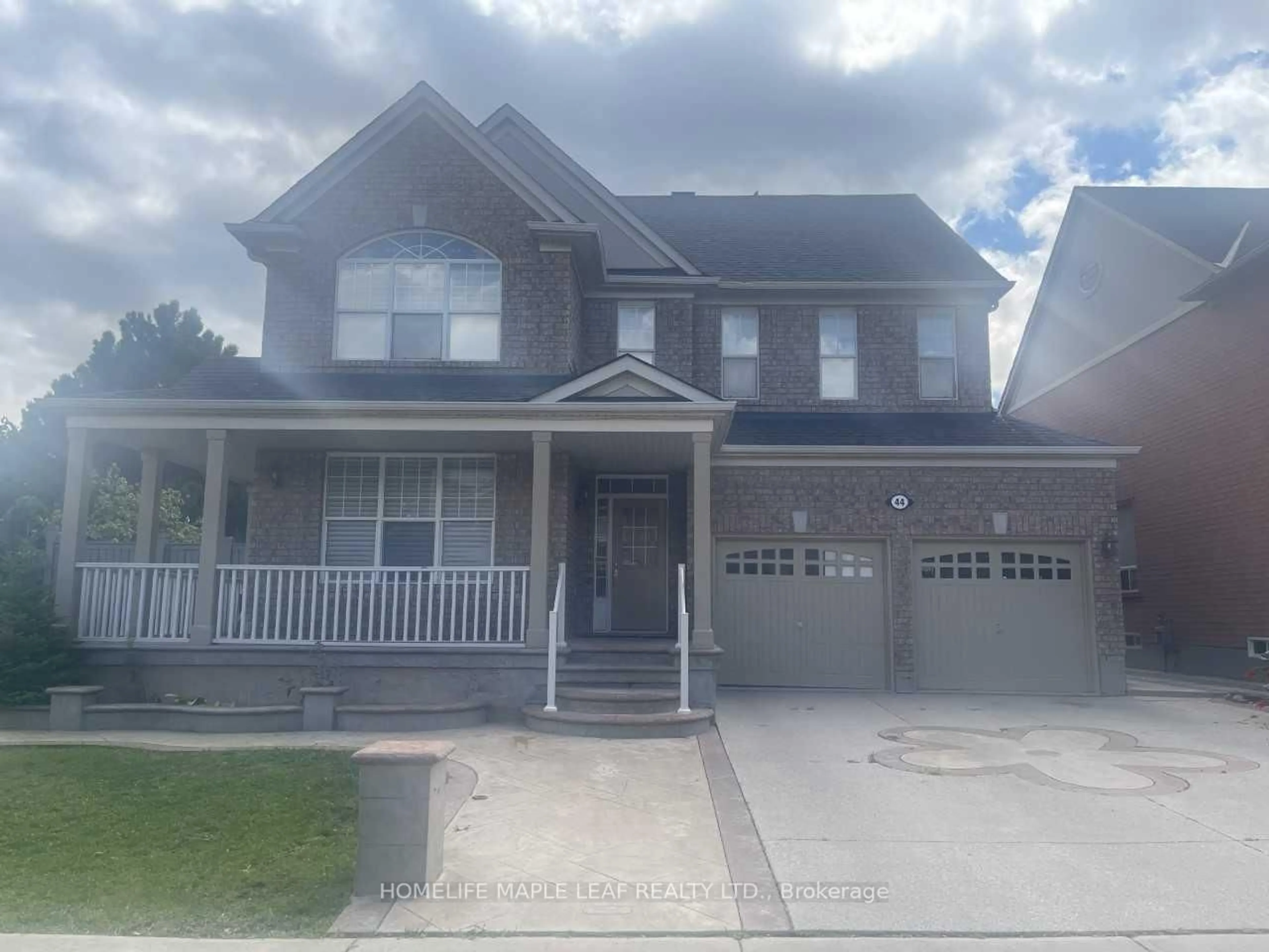 Home with vinyl exterior material, street for 44 Slipneedle St, Brampton Ontario L6S 6L5