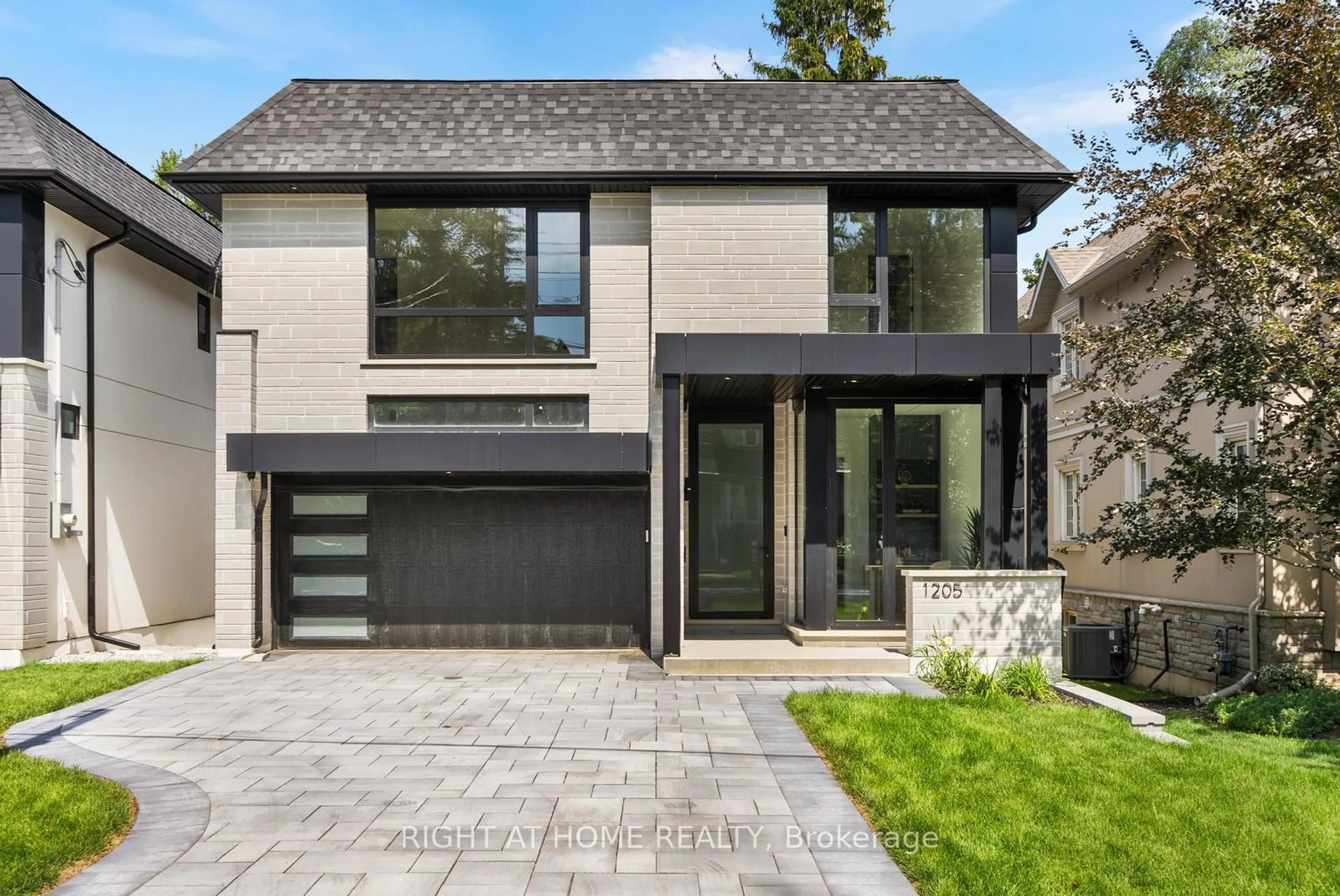 Home with brick exterior material, street for 1205 Canterbury Rd, Mississauga Ontario L5G 4A4