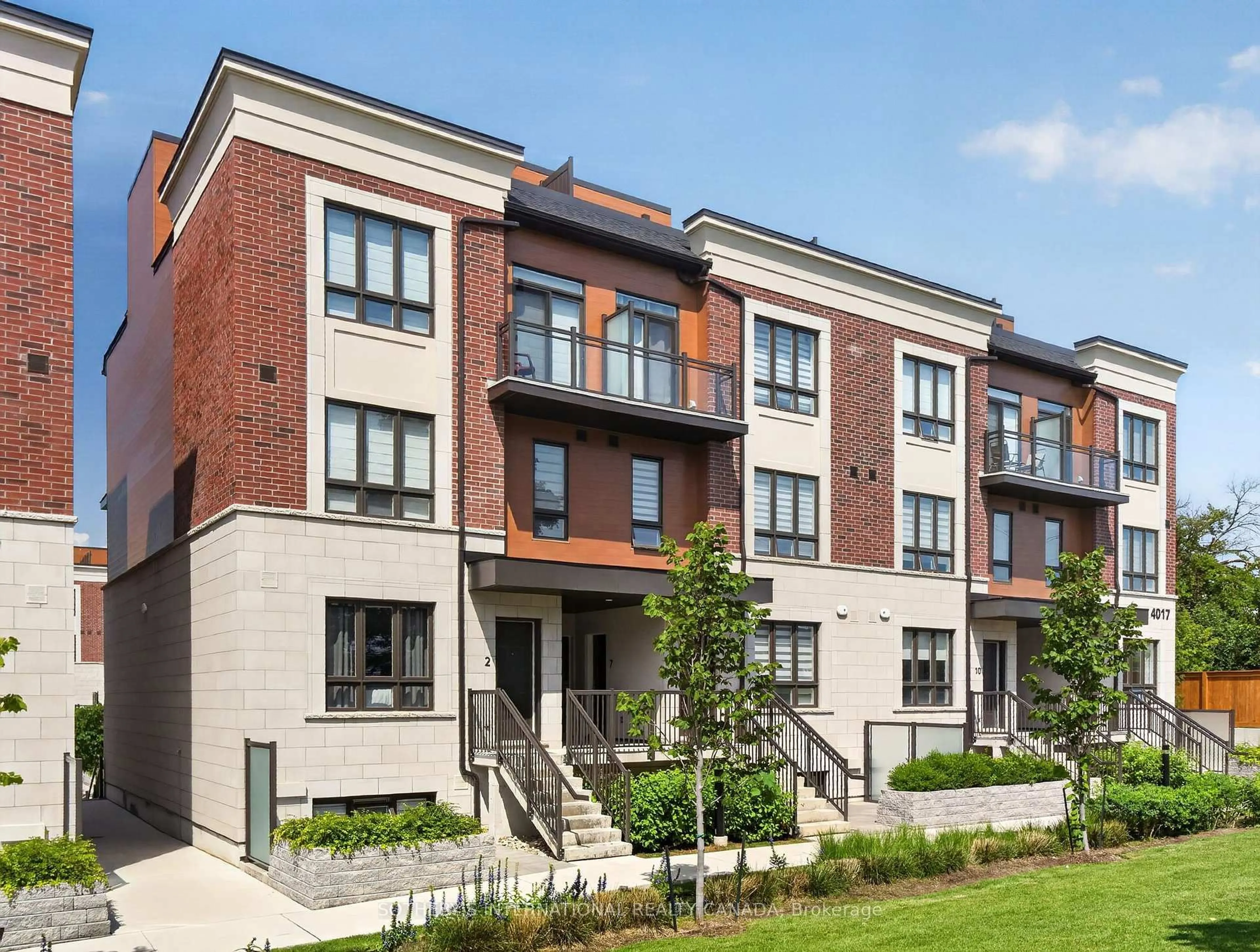 Home with brick exterior material, unknown for 4017 Hickory Dr #4, Mississauga Ontario L4W 0G6