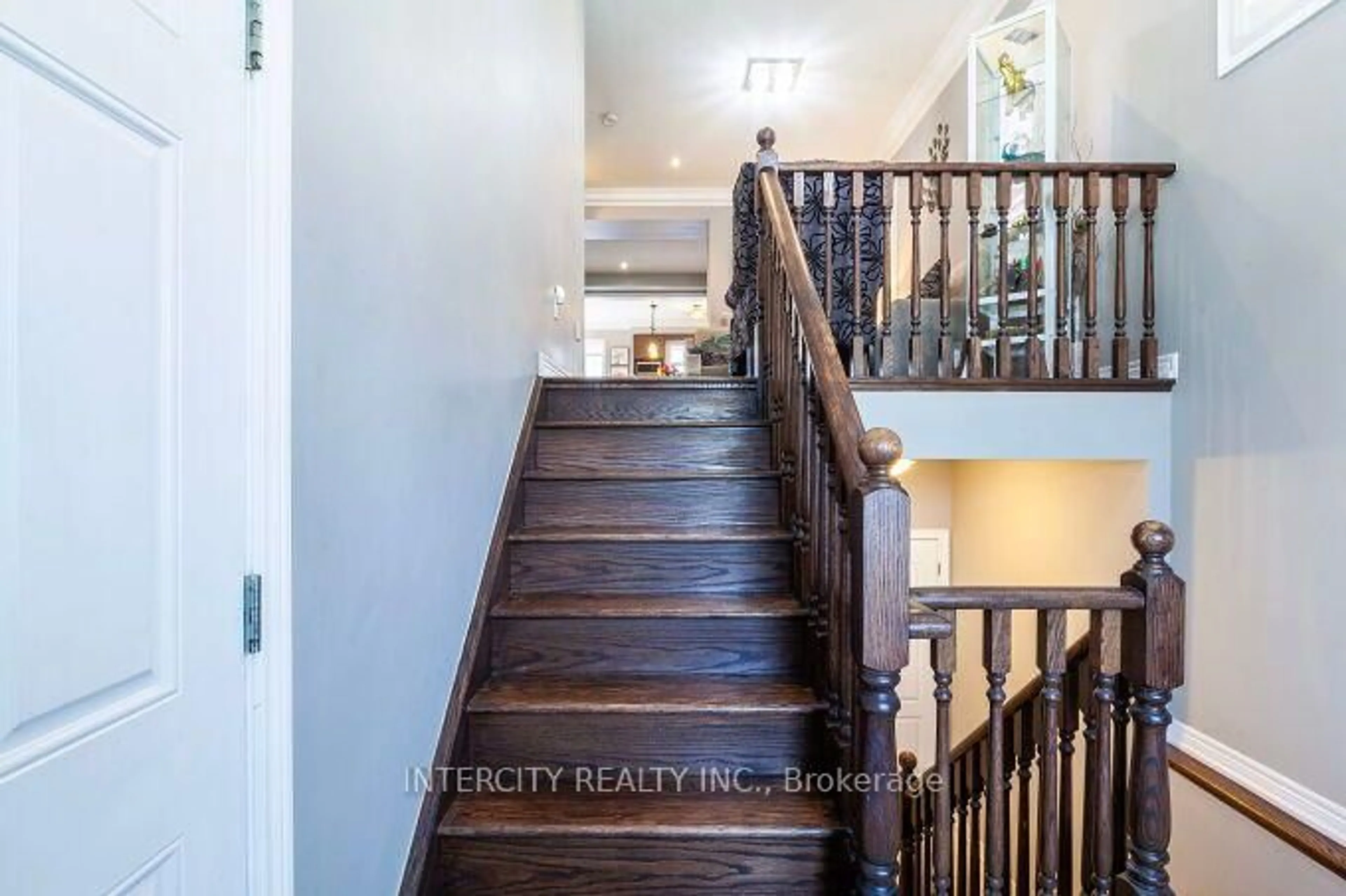 Unknown for 52 Mcpherson Rd, Caledon Ontario L7C 4A7