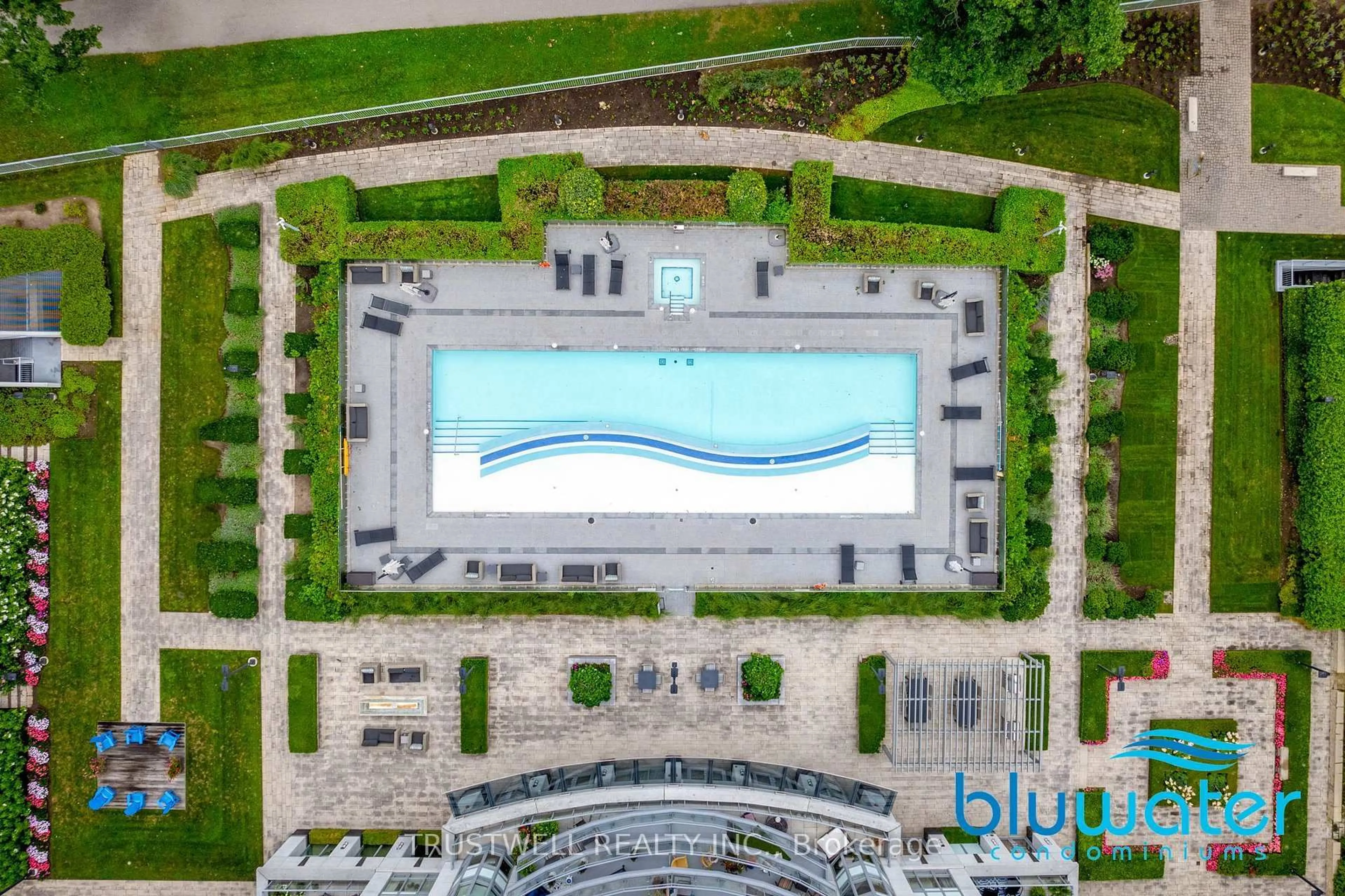 Pool for 3500 Lakeshore Rd #720, Oakville Ontario L6L 0B4