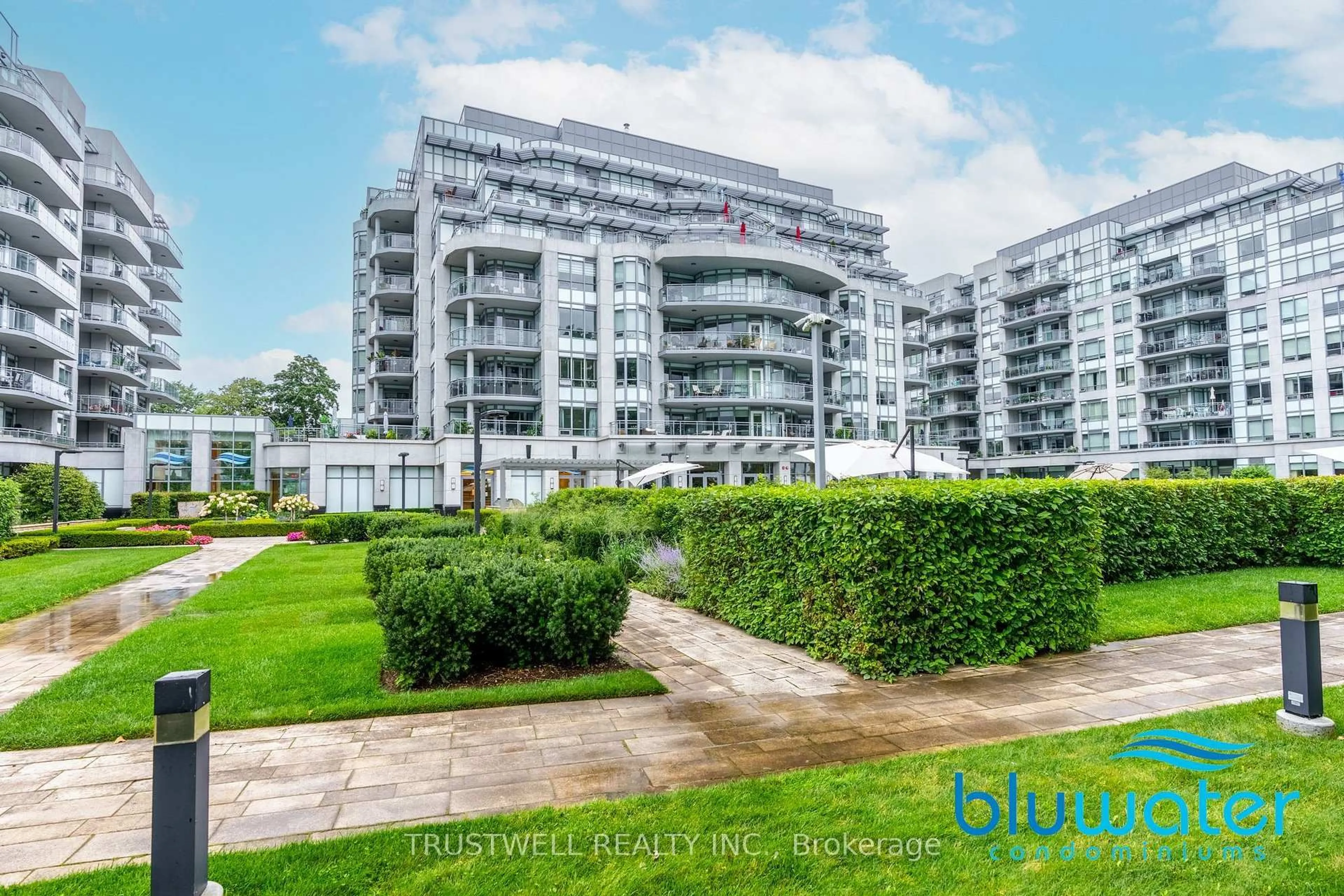 Unknown for 3500 Lakeshore Rd #720, Oakville Ontario L6L 0B4