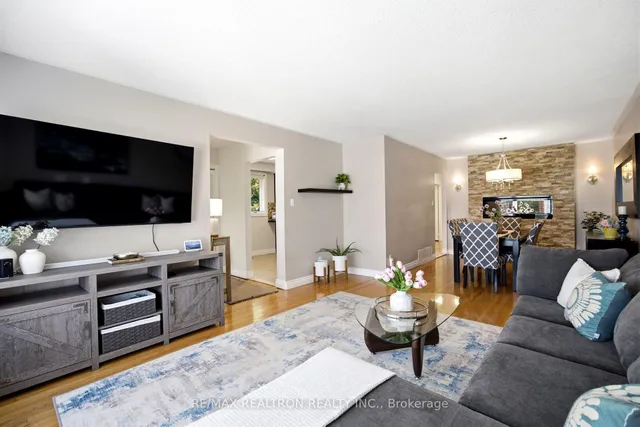 118 Surbray Grve, Mississauga 5