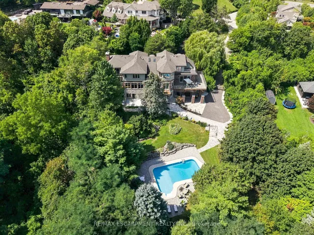 1296 Dundas St, Burlington 5