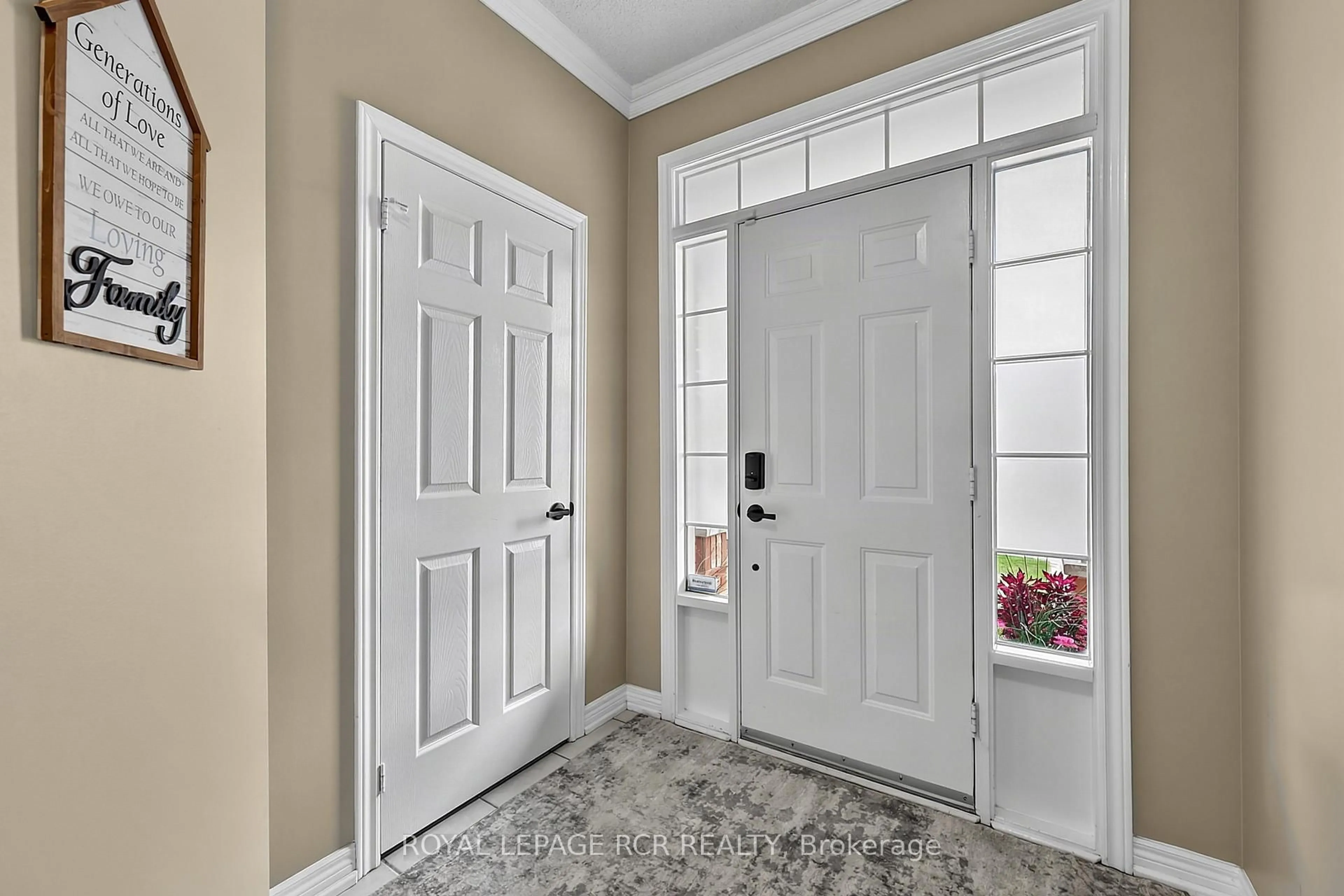 Indoor entryway for 46 Cross Country Blvd, Caledon Ontario L7E 2N6
