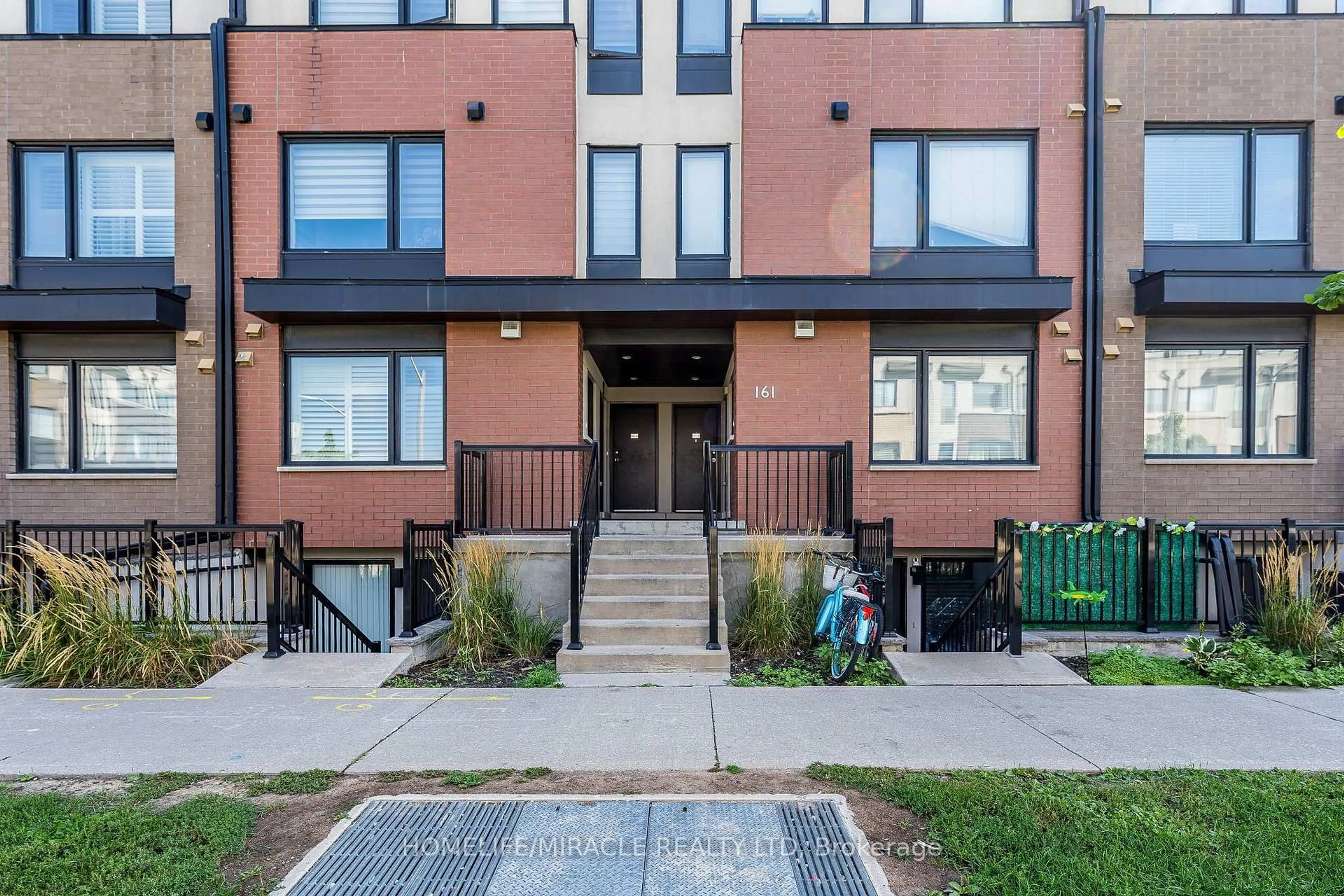 Unknown for 161 William Duncan Rd #8, Toronto Ontario M3K 0B9