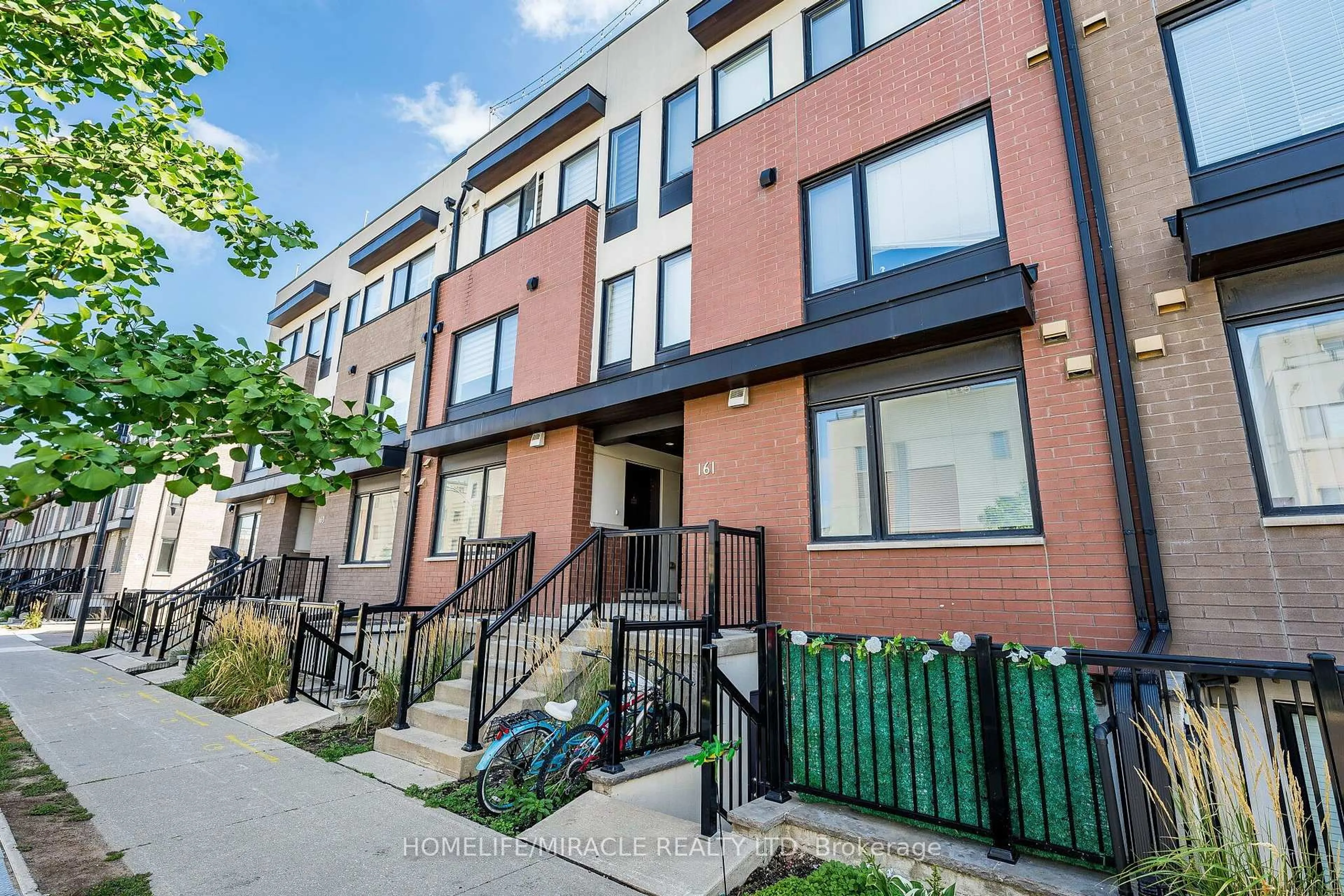 Unknown for 161 William Duncan Rd #8, Toronto Ontario M3K 0B9