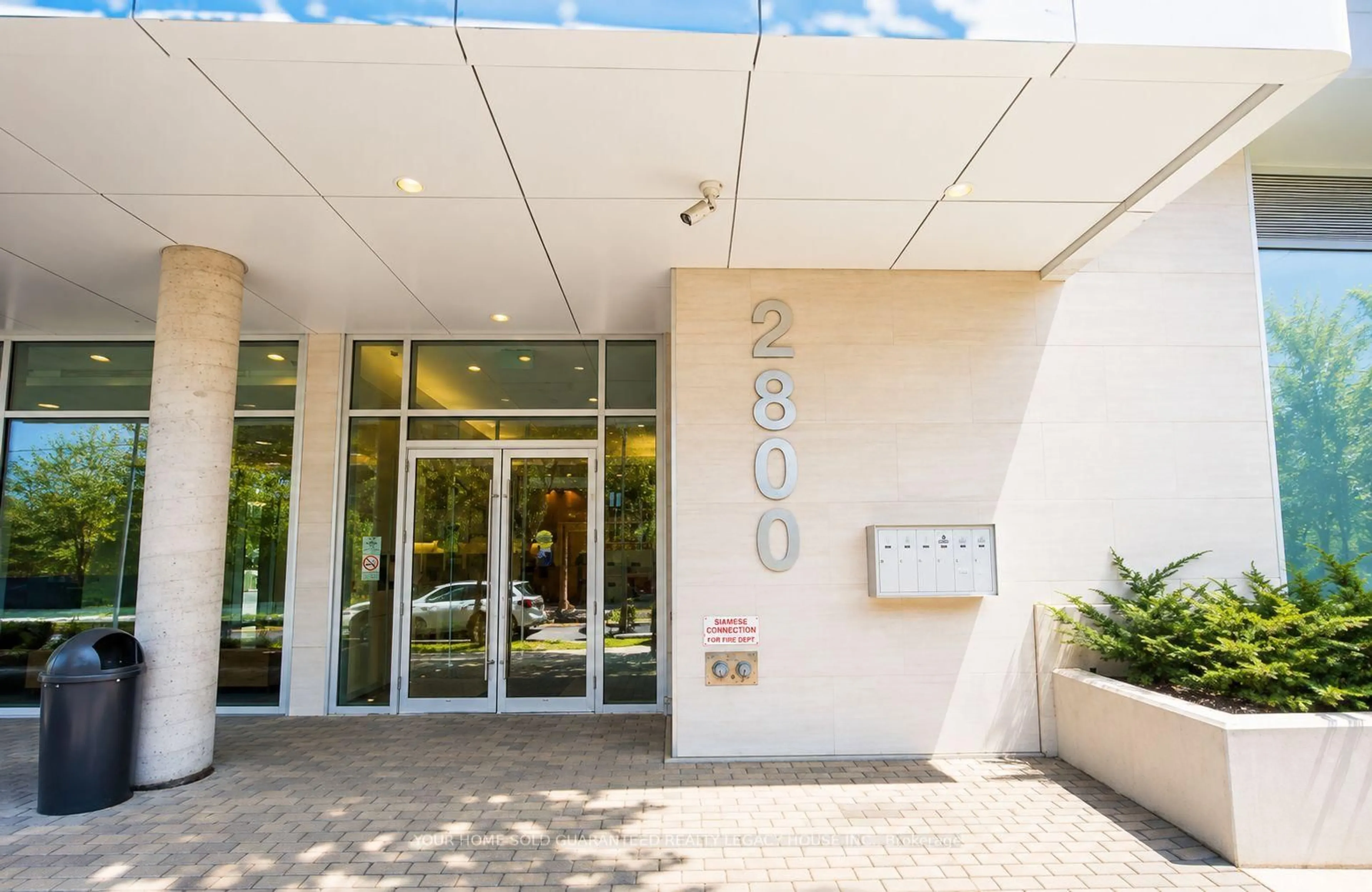 Indoor foyer for 2800 Keele St #505, Toronto Ontario M3M 2G4