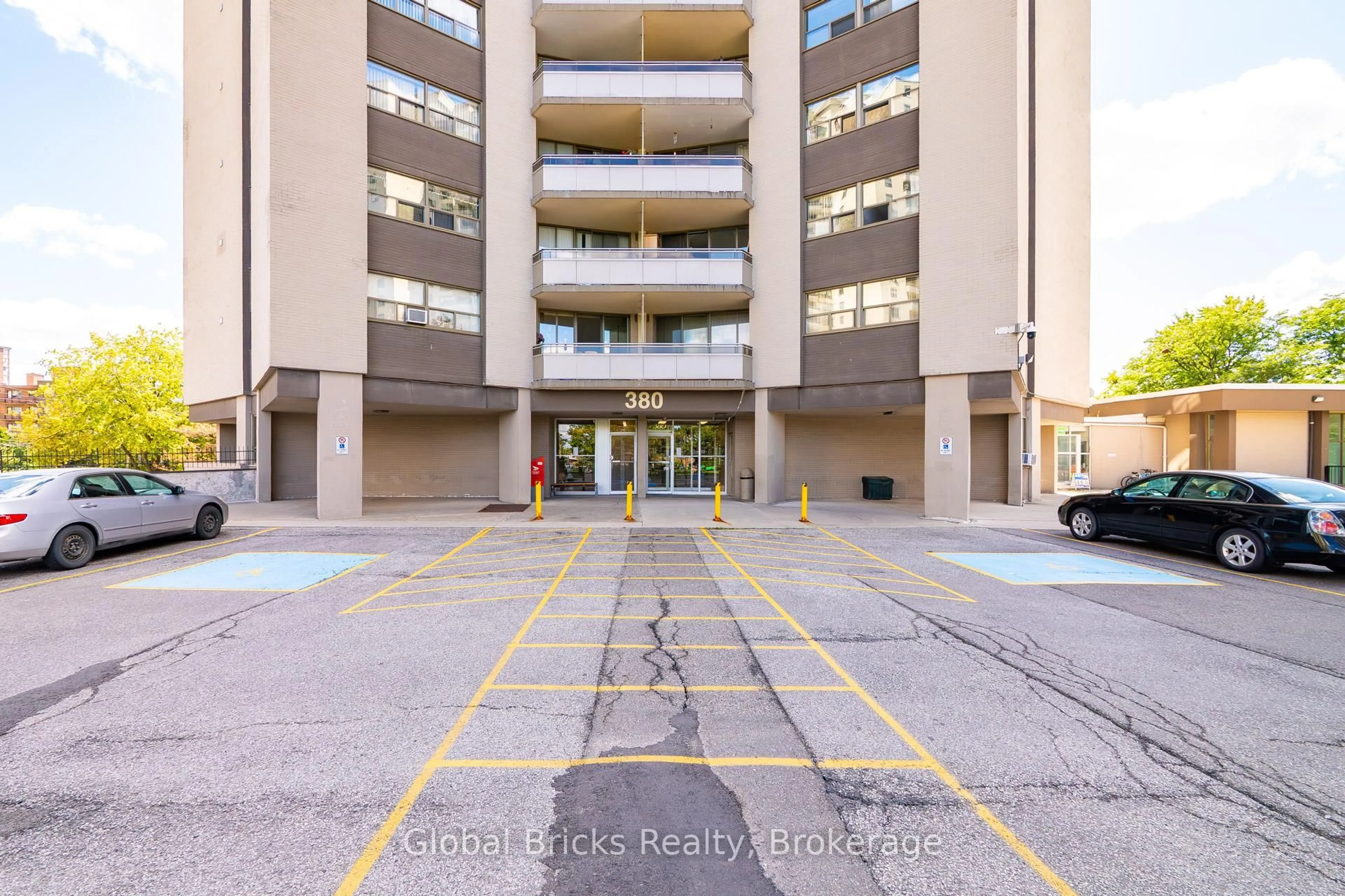 Unknown for 380 Dixon Rd #1904, Toronto Ontario M9R 1T3