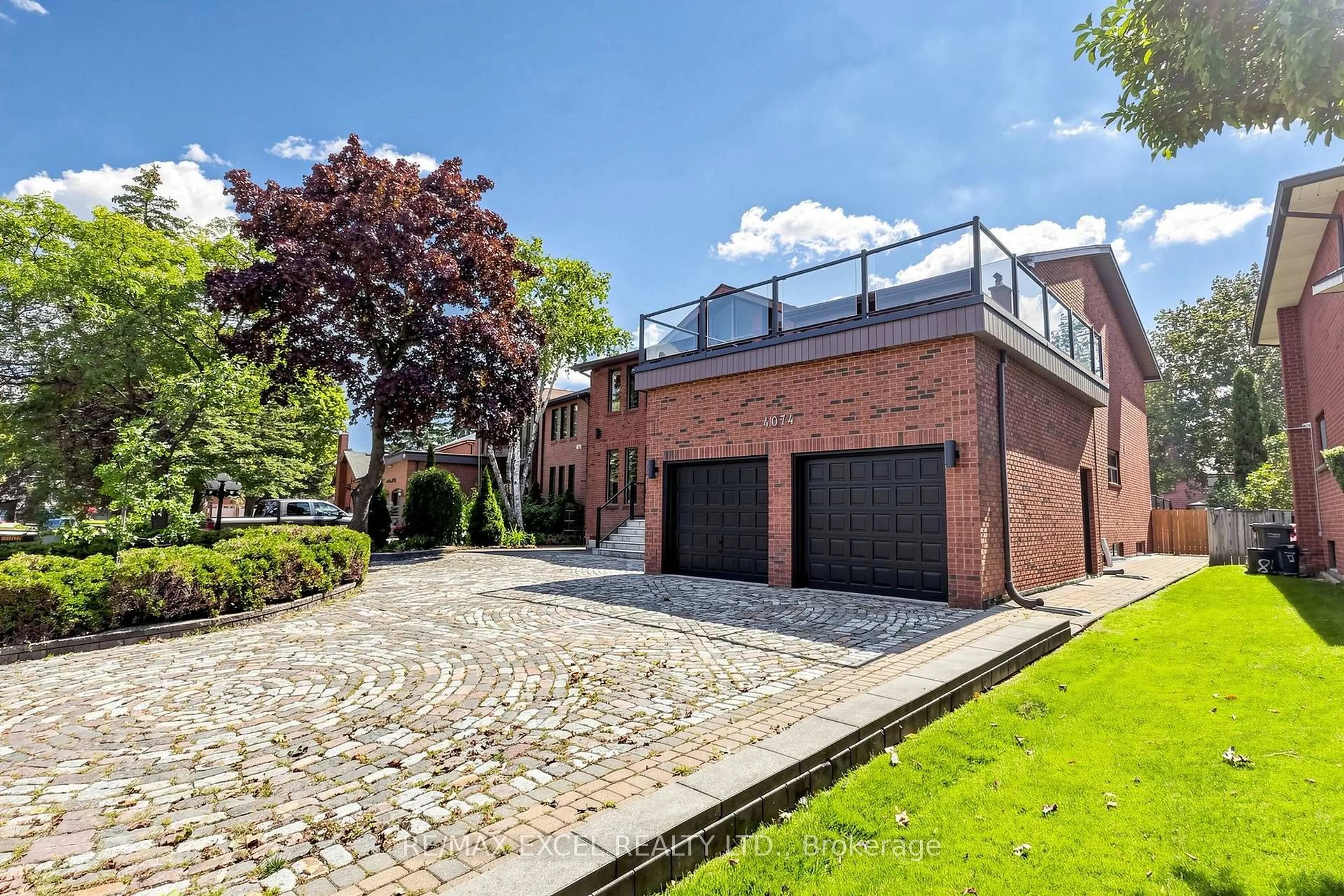 Home with brick exterior material, street for 4074 River Mill Way, Mississauga Ontario L4W 4A5