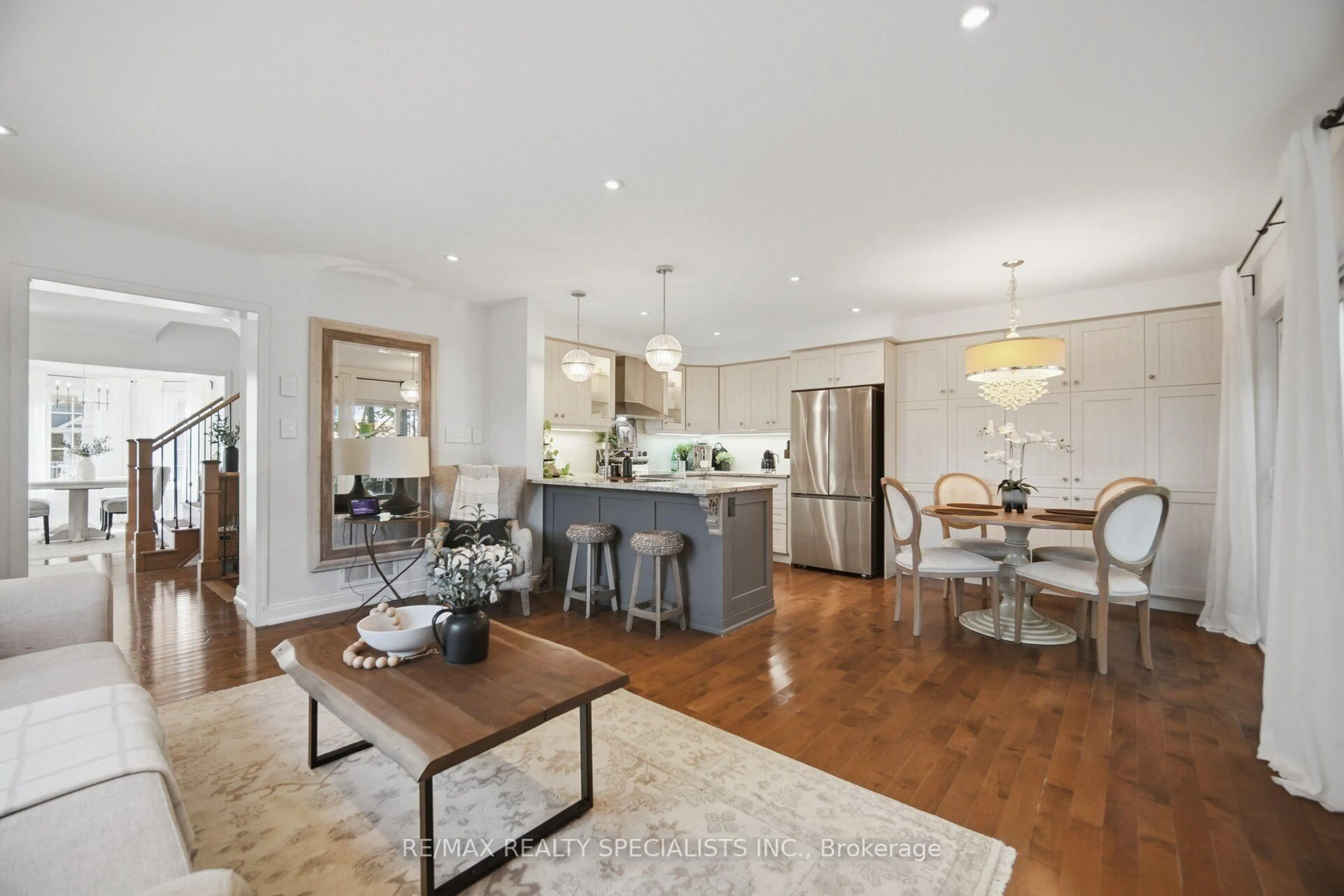 Open concept kitchen, unknown for 308 Mortimer Cres, Milton Ontario L9T 8N6