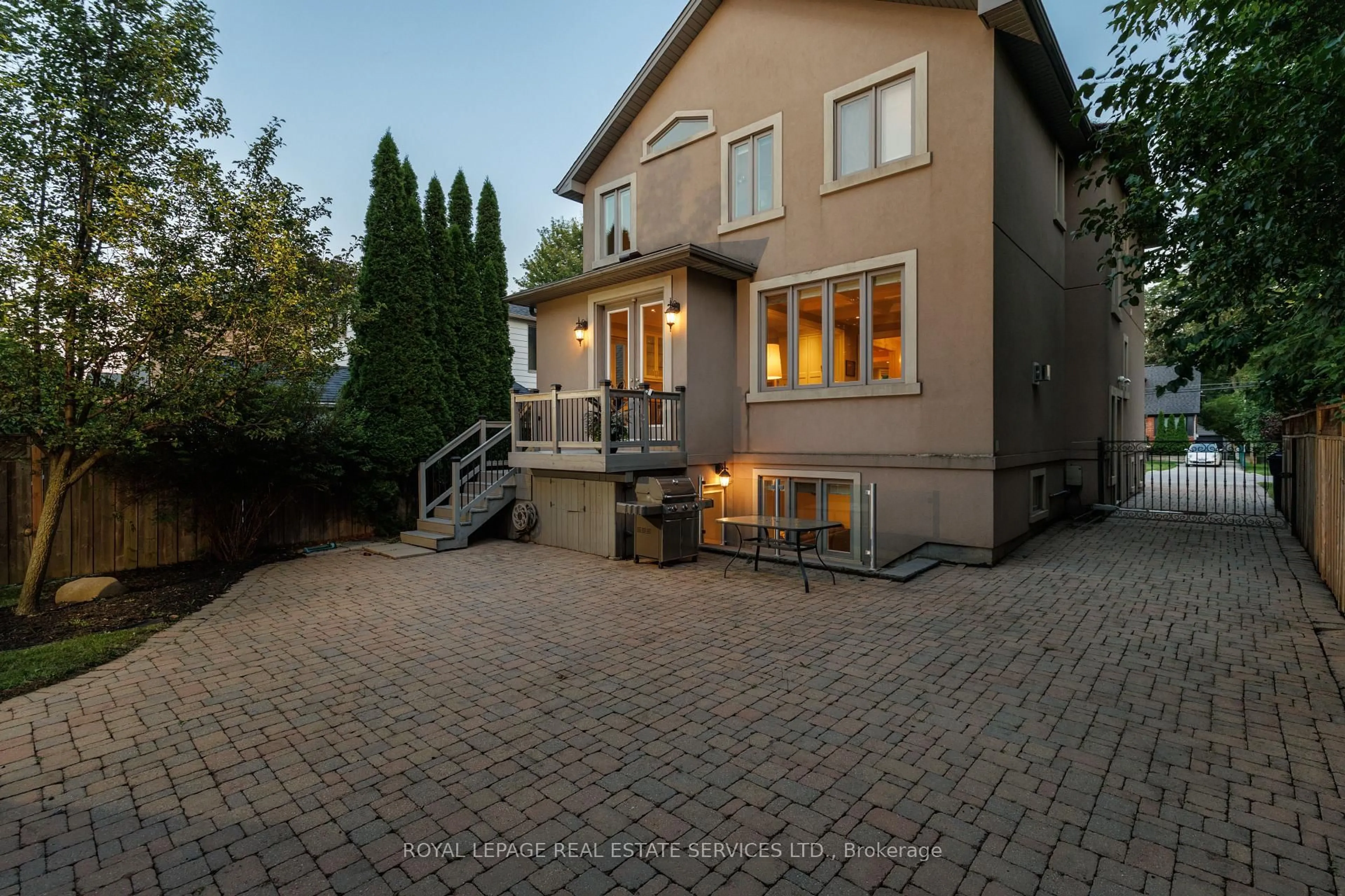 Patio, street for 4 Springbrook Gdns, Toronto Ontario M8Z 3B3
