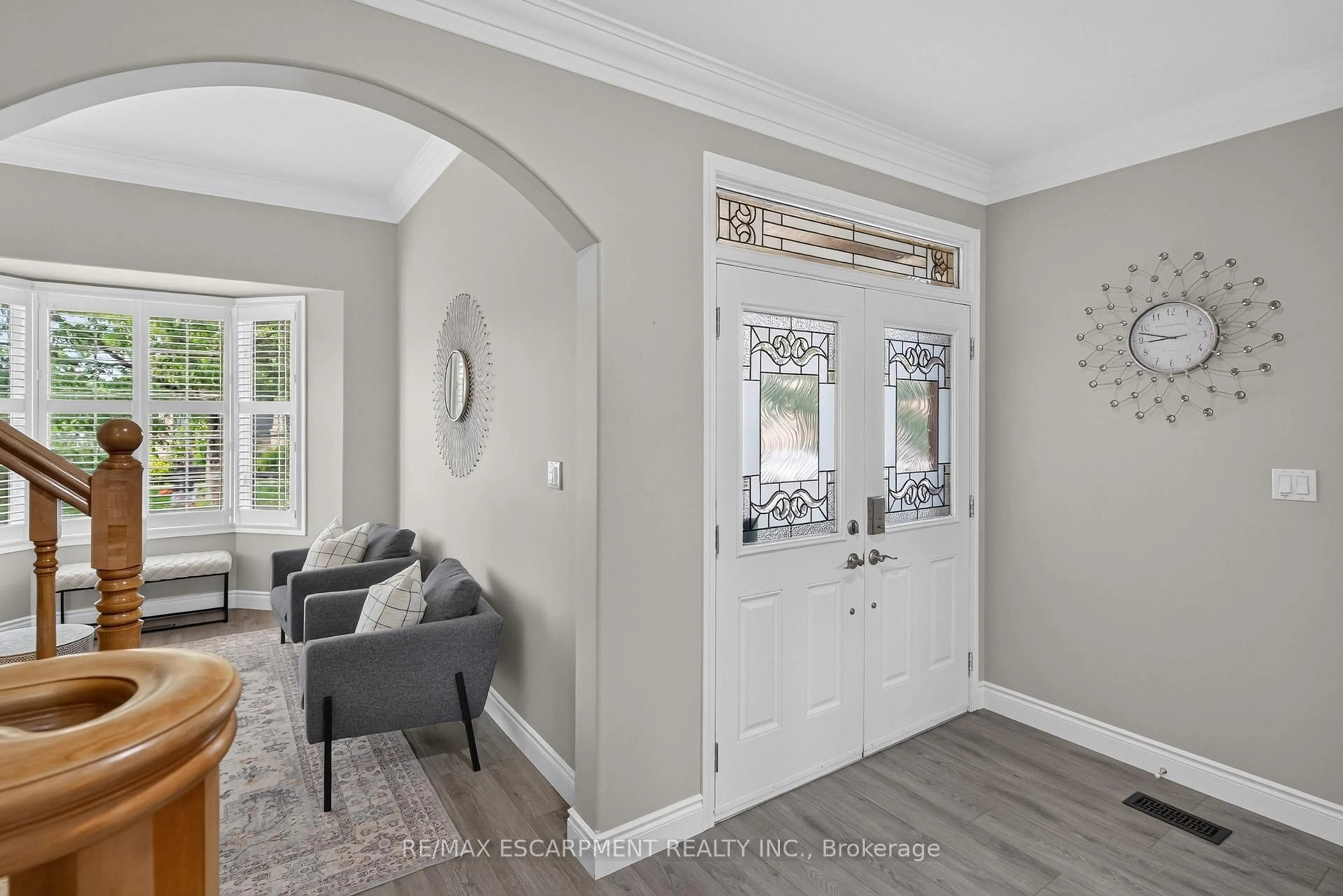Indoor entryway for 755 Rayner Crt, Milton Ontario L9T 0P1
