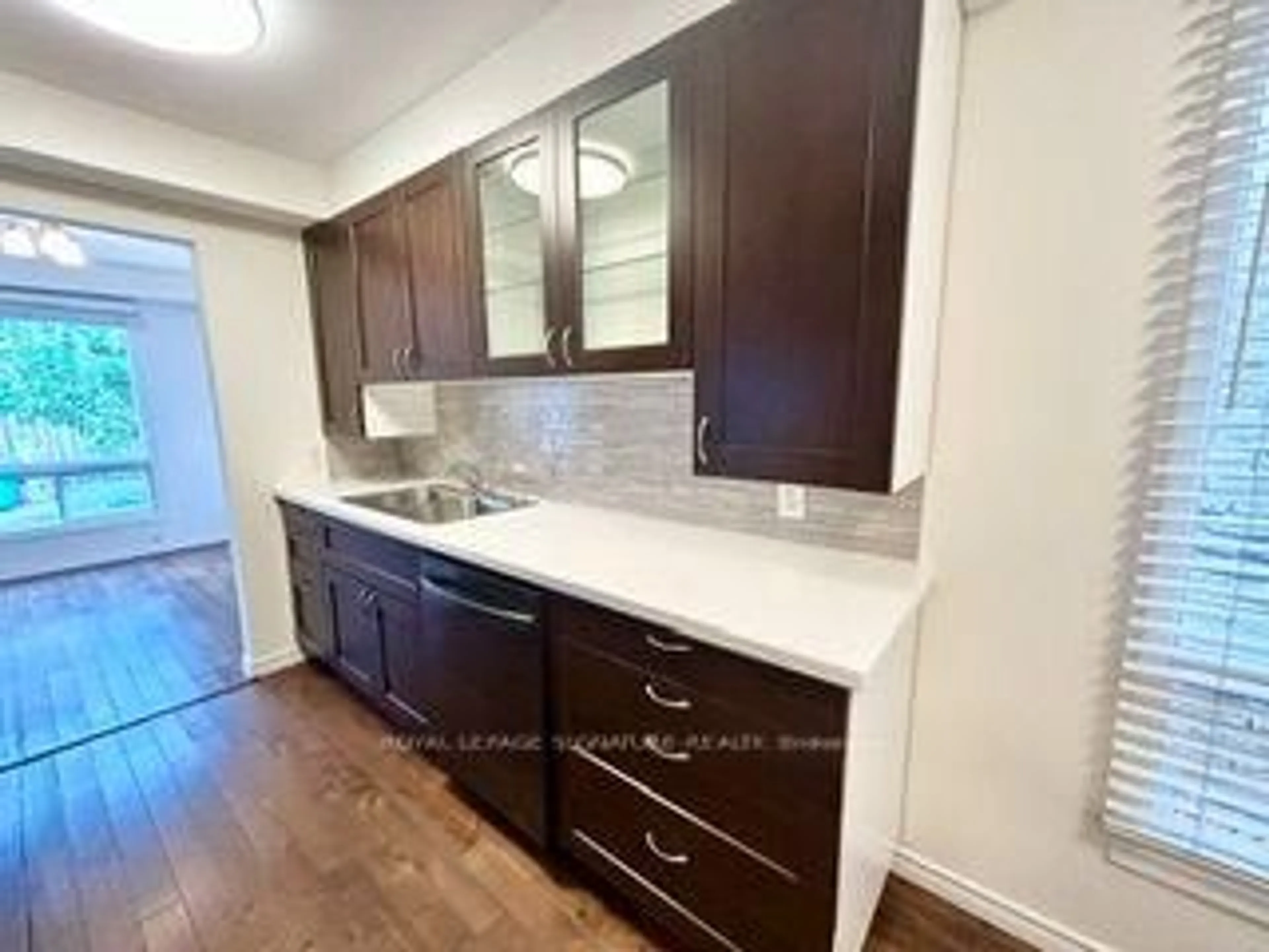 Unknown for 2682 Romark Mews, Mississauga Ontario L5L 2Z4
