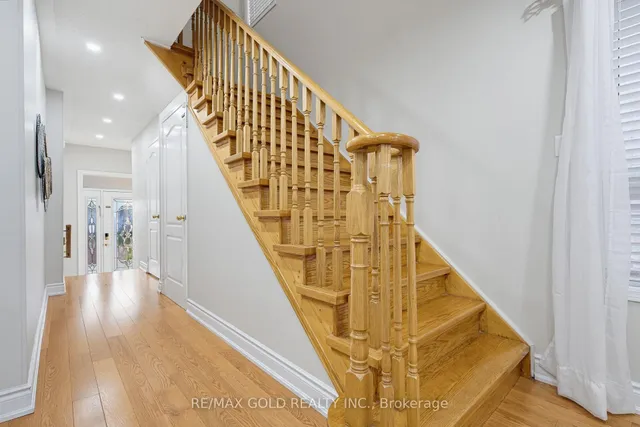 46 Sand Cherry Cres, Brampton 2