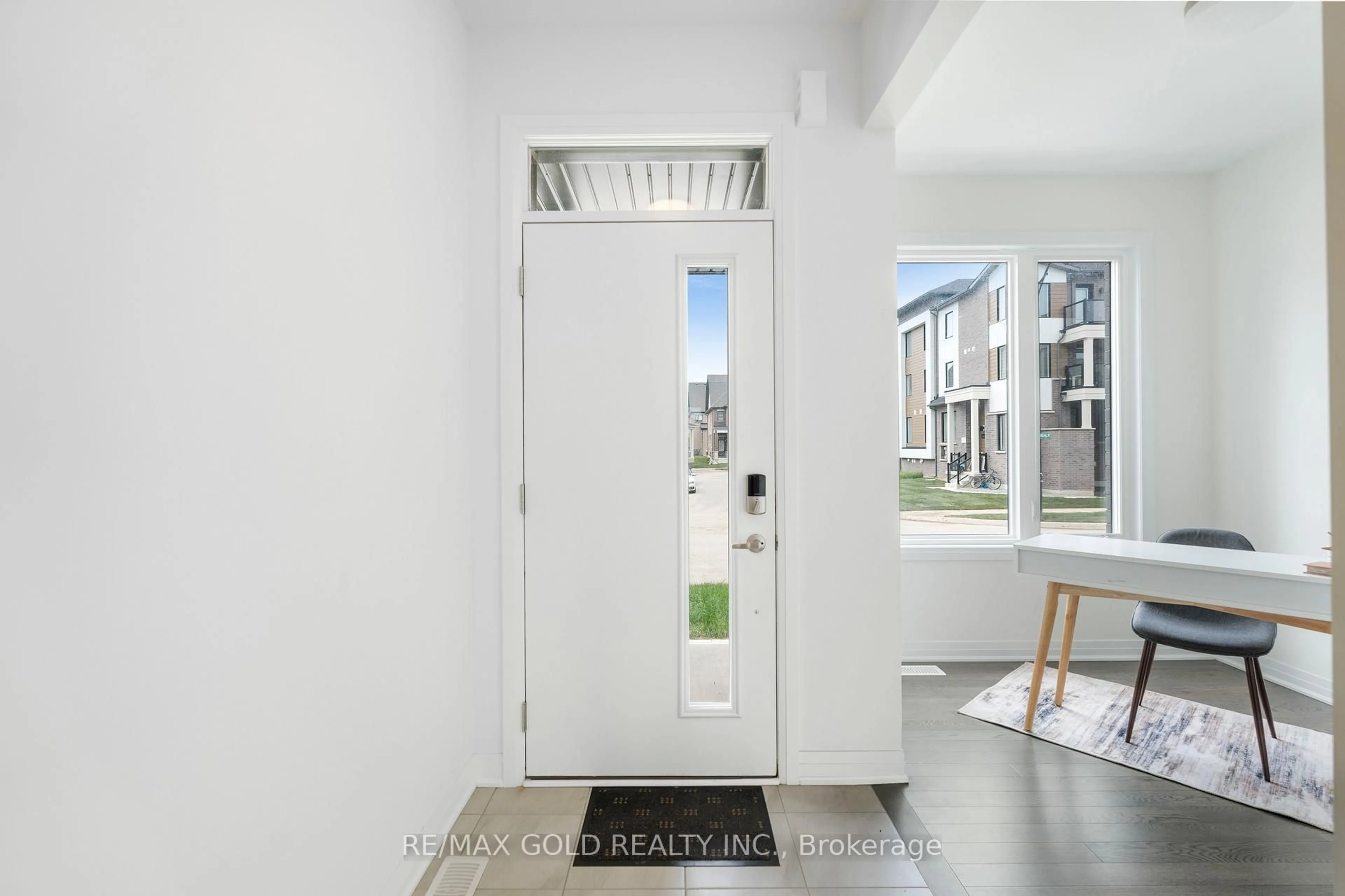 Indoor entryway for 39 Timber Falls Dr, Brampton Ontario L7A 0B8
