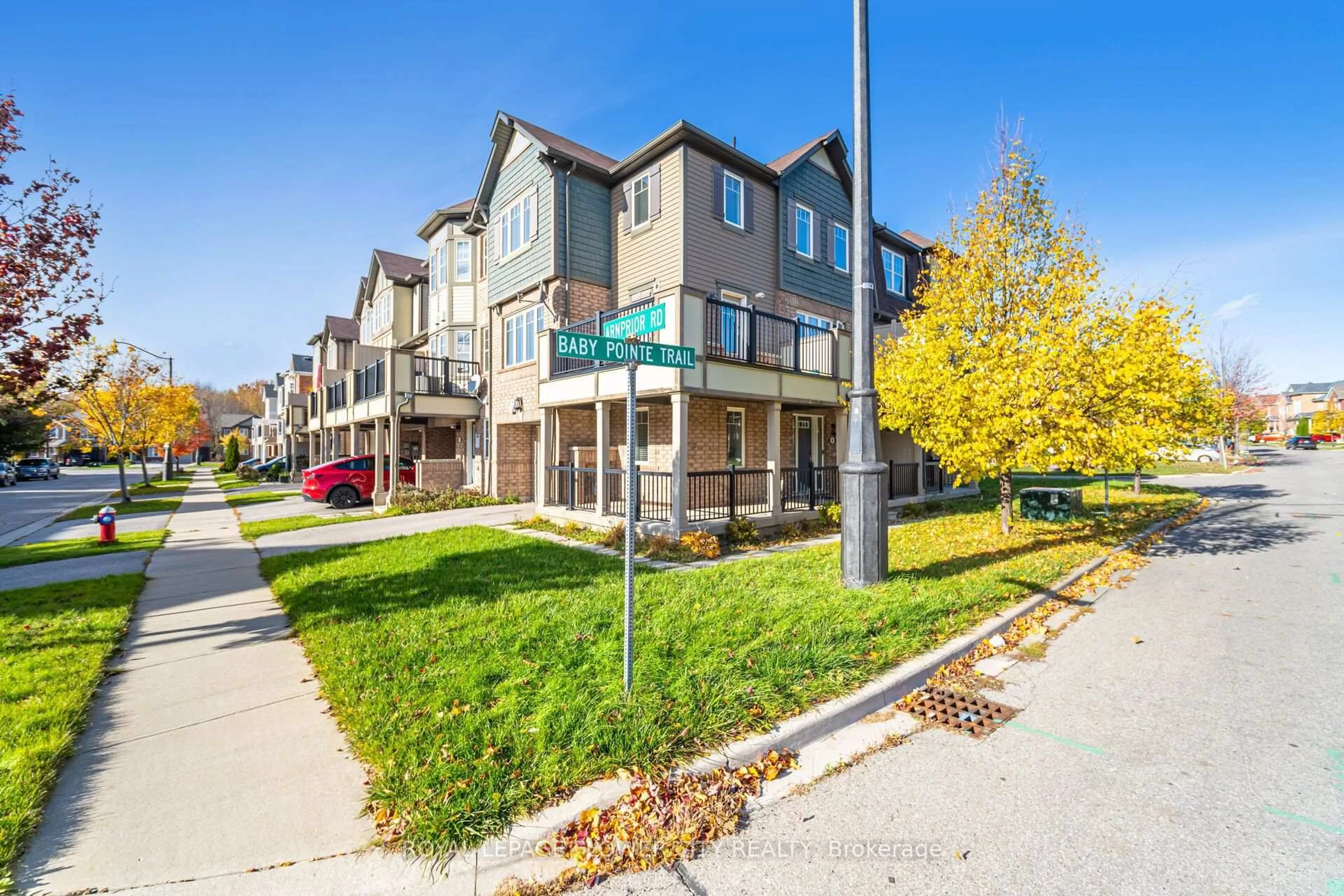 Unknown for 6 Baby Pointe Tr, Brampton Ontario L7A 0W1