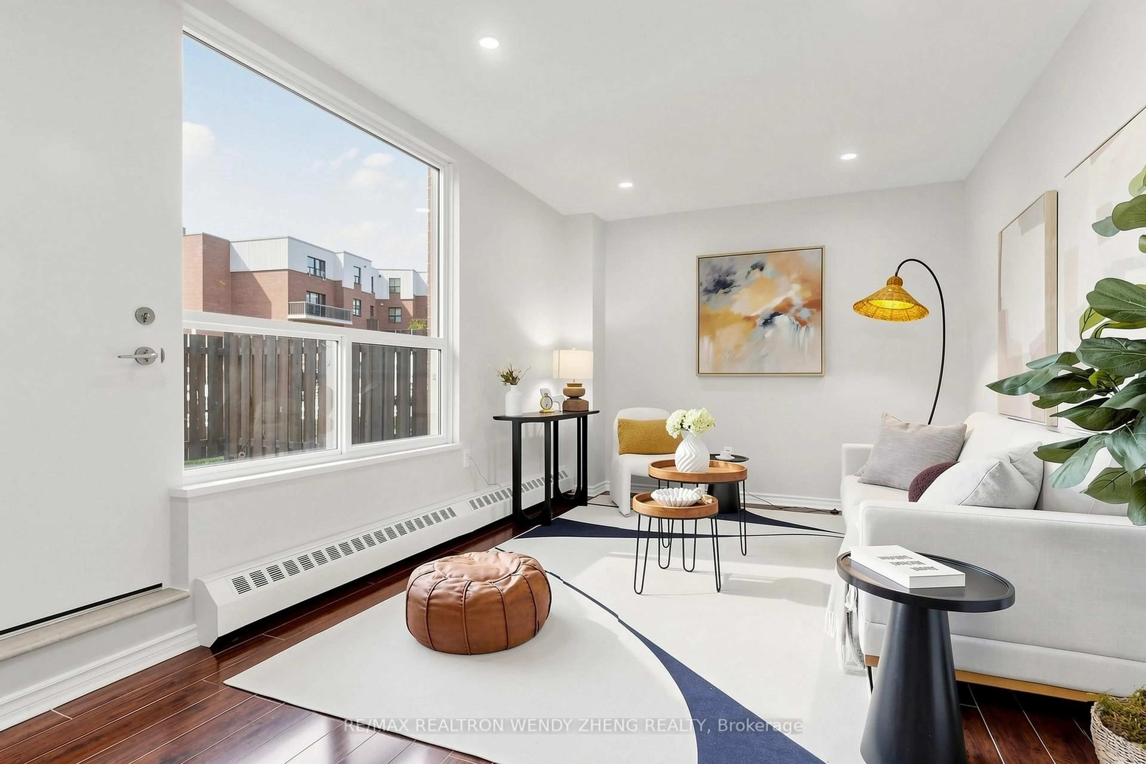 Living room with furniture, unknown for 1055A Forestwood Dr #111, Mississauga Ontario L5C 2T8