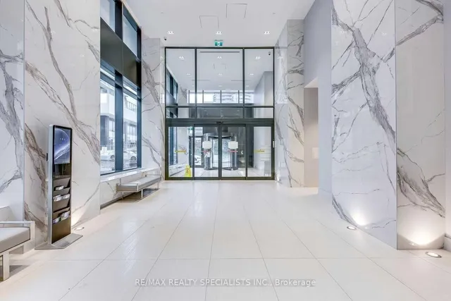 20 Shore Breeze Dr #321, Toronto 3