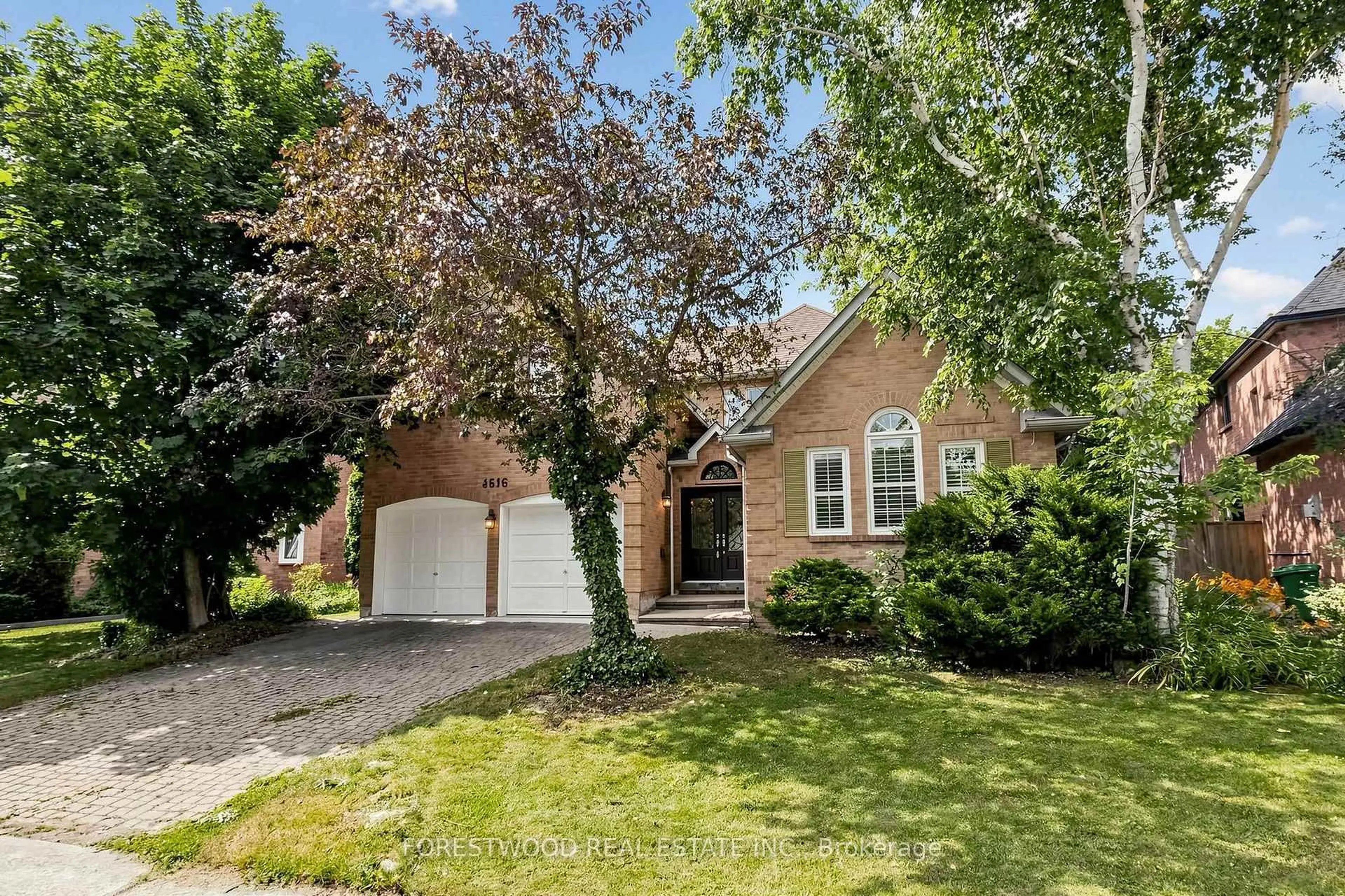 Home with brick exterior material, street for 4616 Inverness Blvd, Mississauga Ontario L5M 3L1