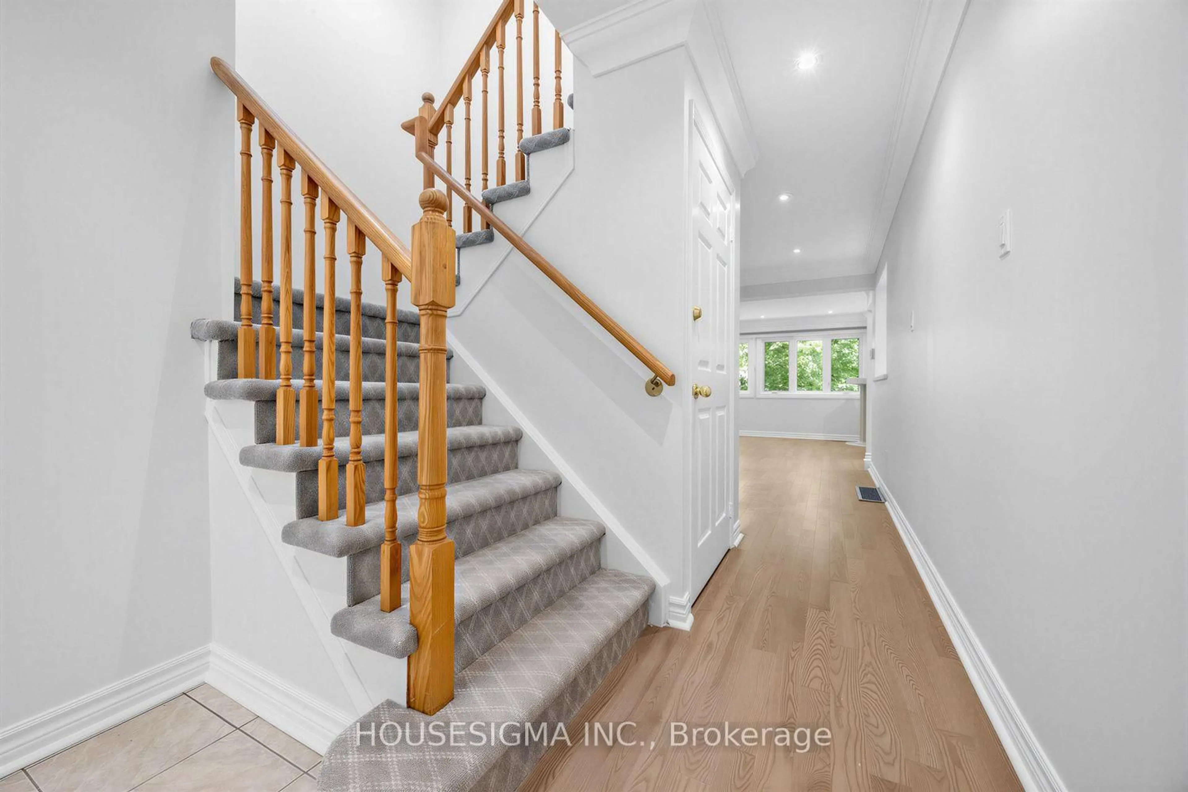 Unknown for 2199 Burnhamthorpe Rd #7, Mississauga Ontario L5L 5M7