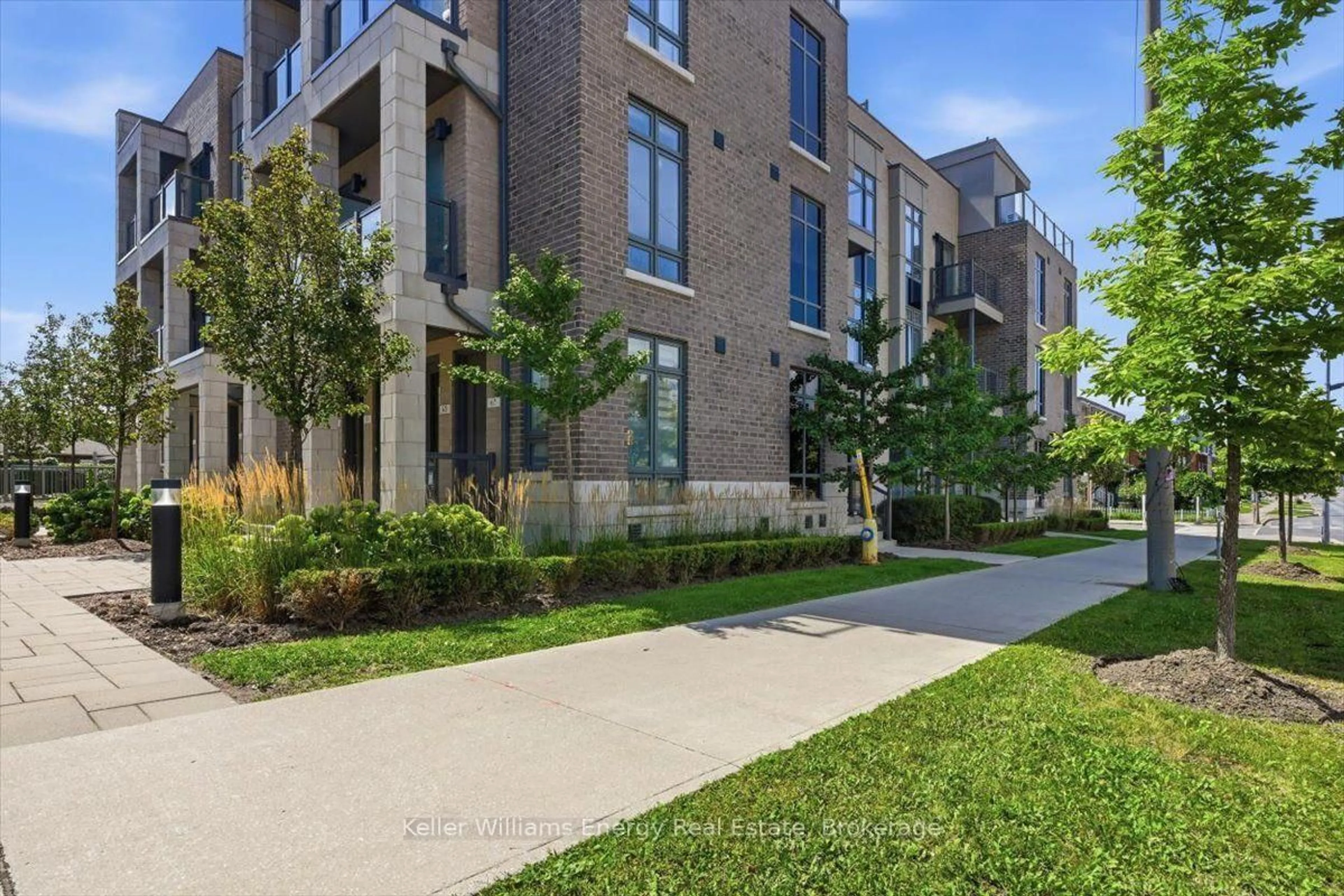 Patio, street for 721 Lawrence Ave #65, Toronto Ontario M6A 0C6