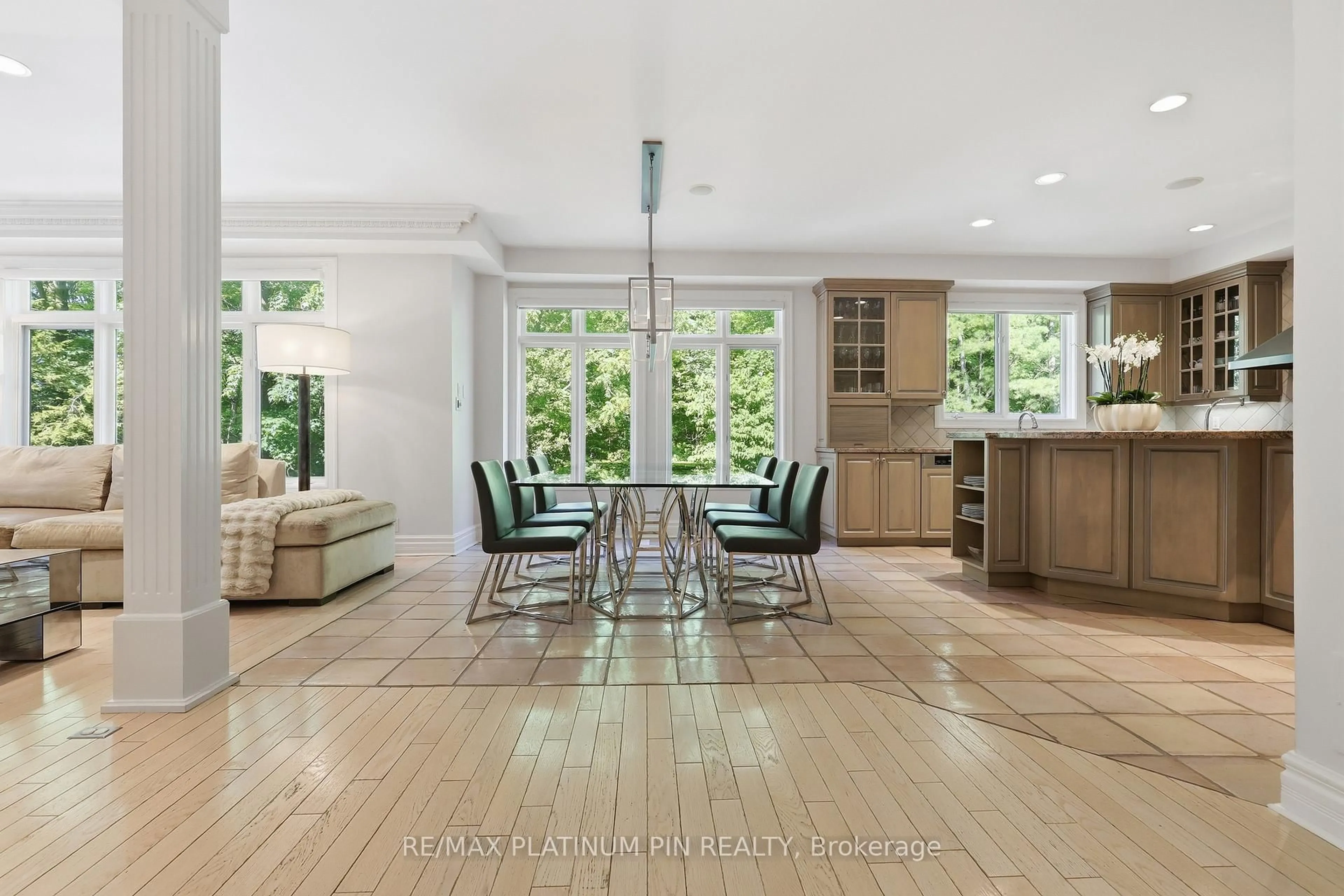 Open concept kitchen, ceramic/tile floor for 1843 O'Neil Crt, Mississauga Ontario L5L 5X6