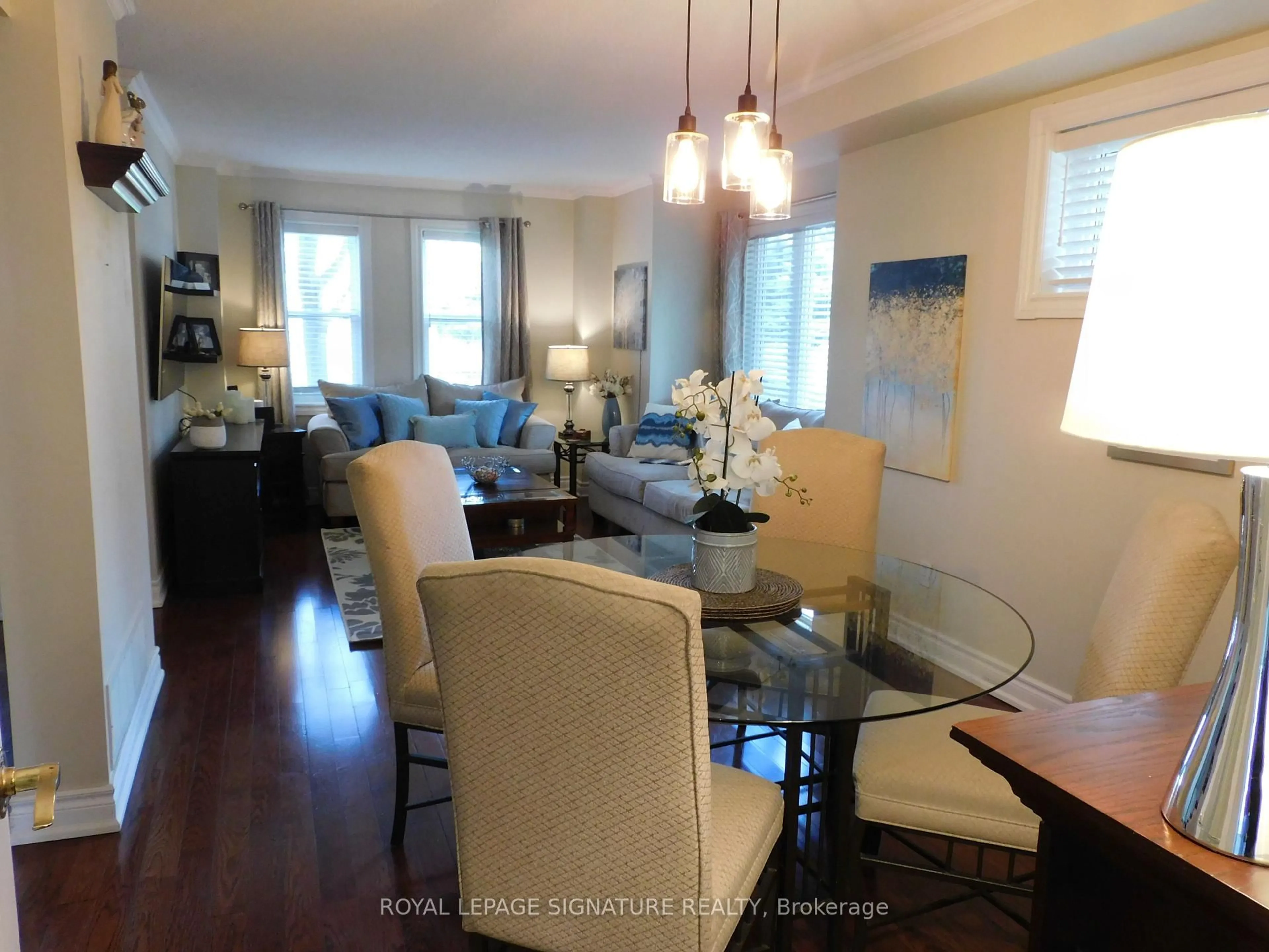Dining room, wood/laminate floor for 5865 Dalebrook Cres #57B, Mississauga Ontario L5M 5X1