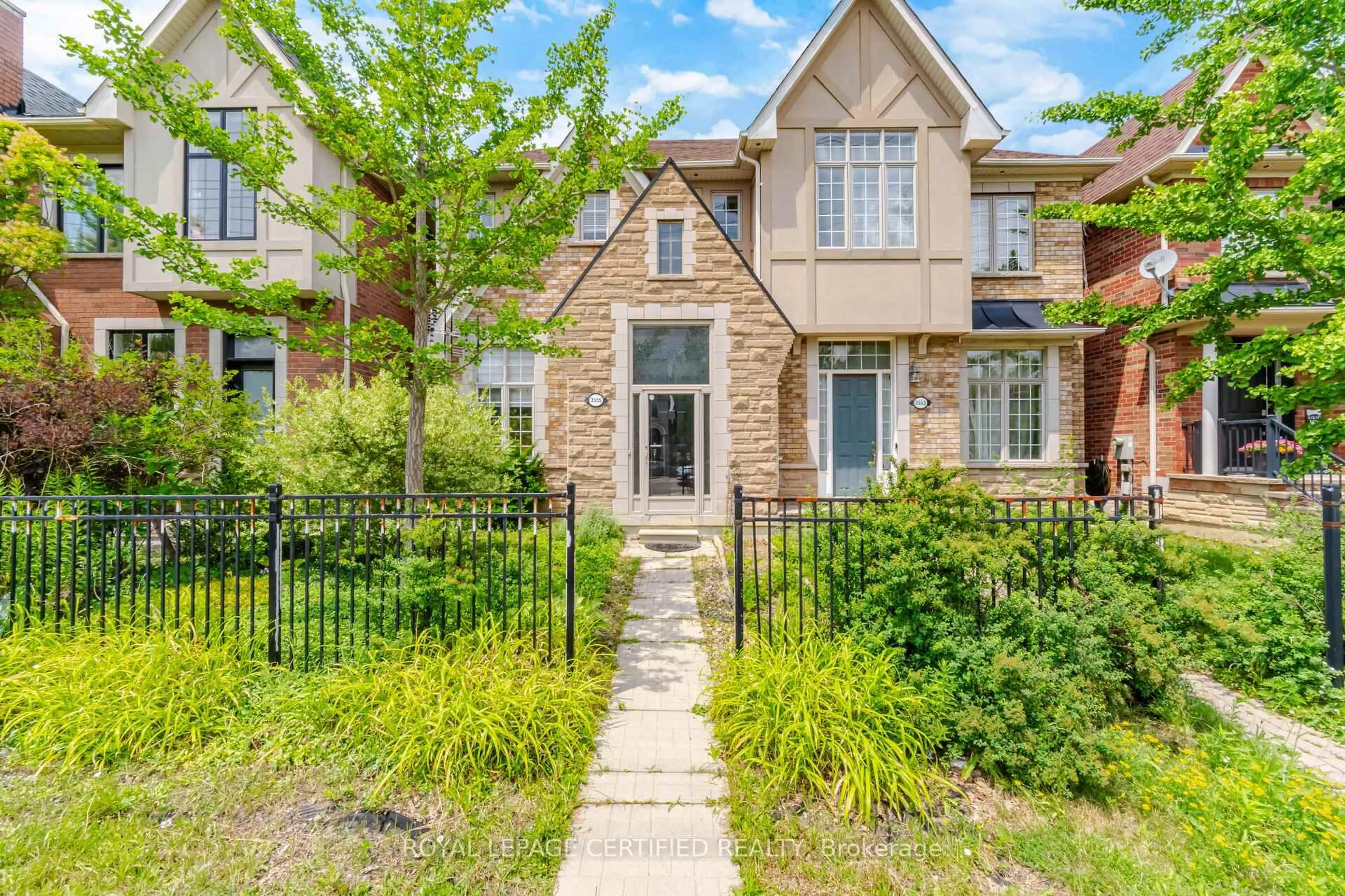 Home with brick exterior material, street for 3555 Eglinton Ave, Mississauga Ontario L5M 7T3