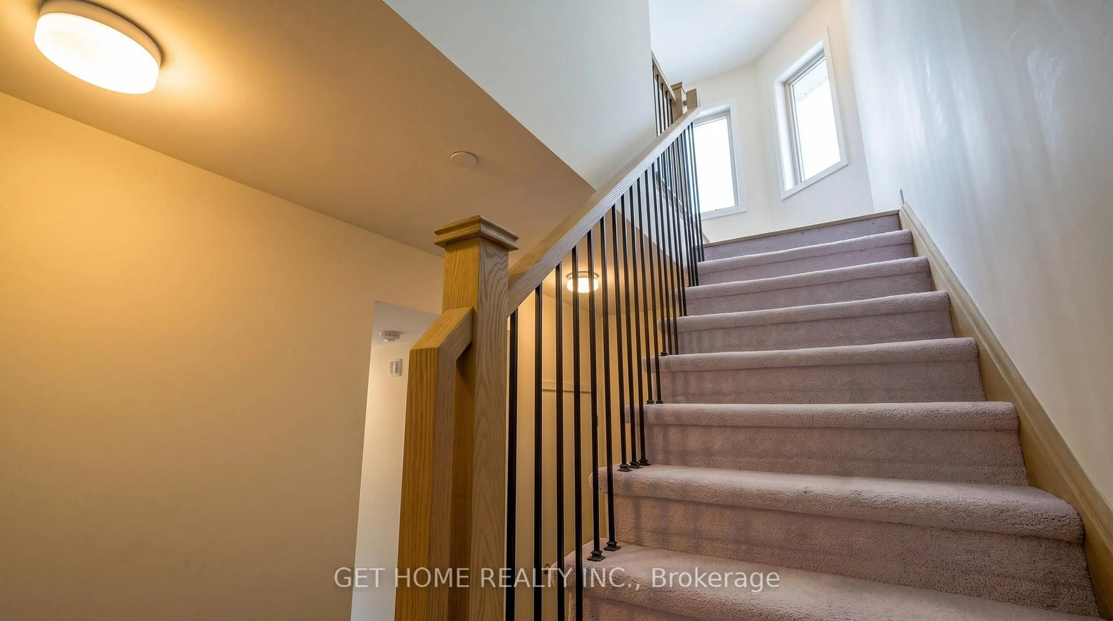 Stairs for 3415 Ridgeway Dr #5, Mississauga Ontario L5L 6T5