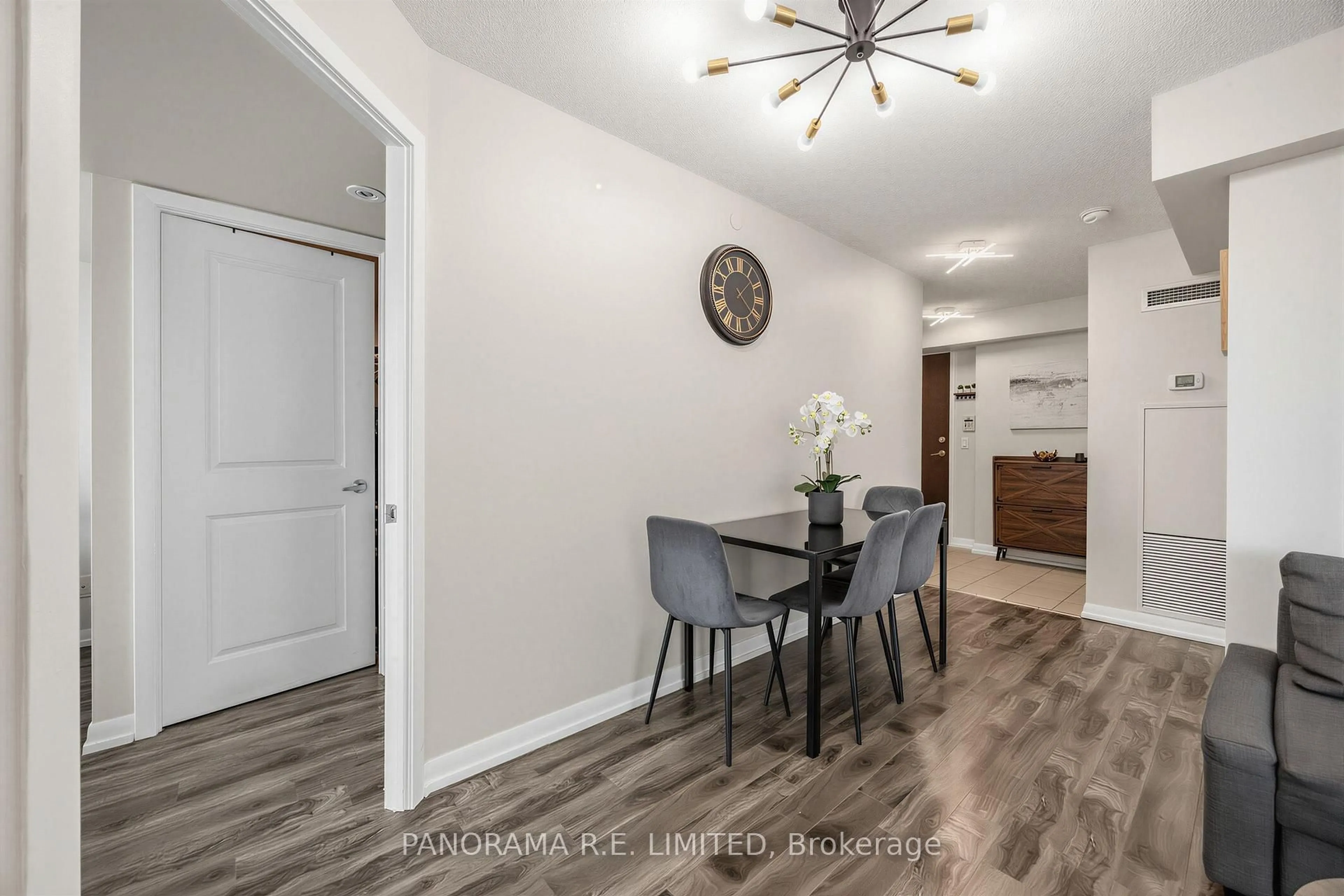Dining room, wood/laminate floor for 215 Sherway Gardens Rd #807, Toronto Ontario M9C 0A4