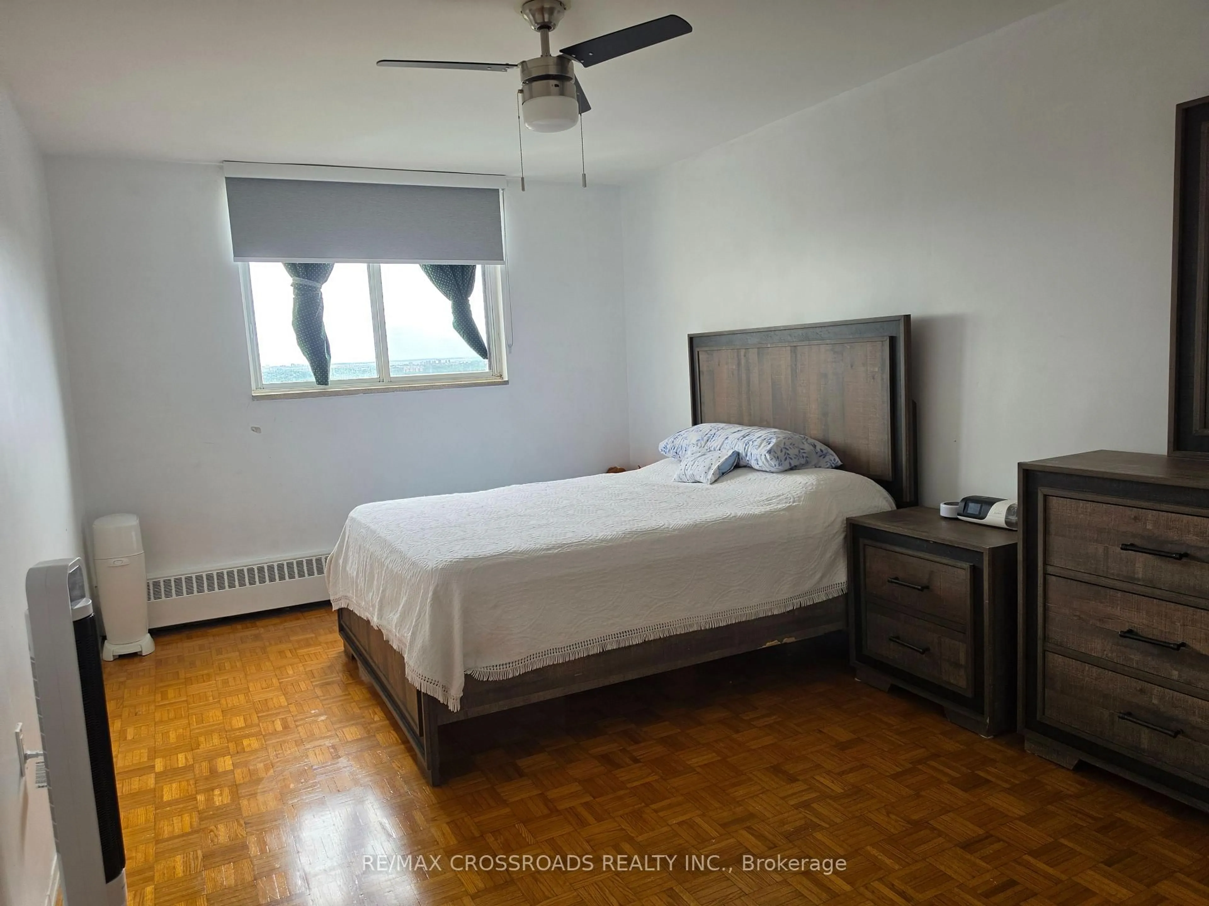 A pic of a room for 5 Frith Rd #1004, Toronto Ontario M3N 2L5
