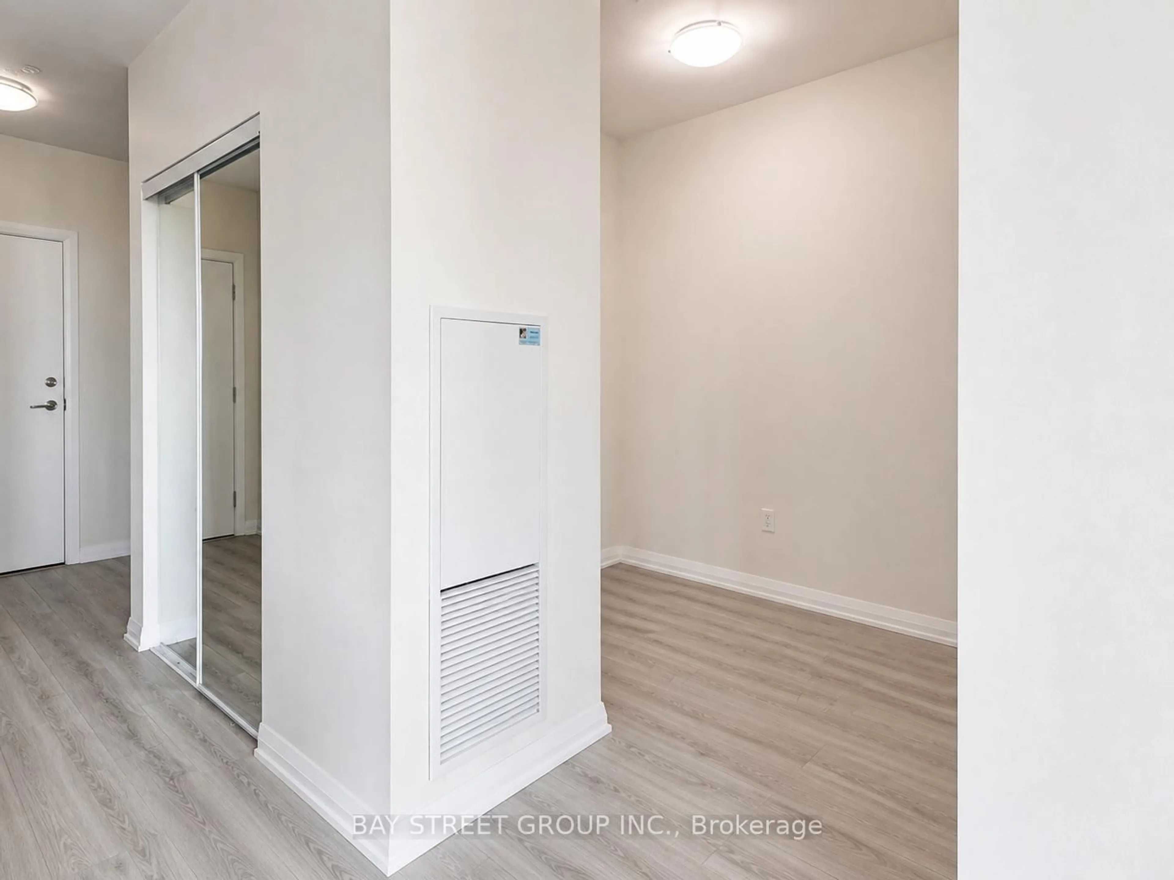 Unknown for 65 Watergarden Dr #302, Mississauga Ontario L5R 0G9