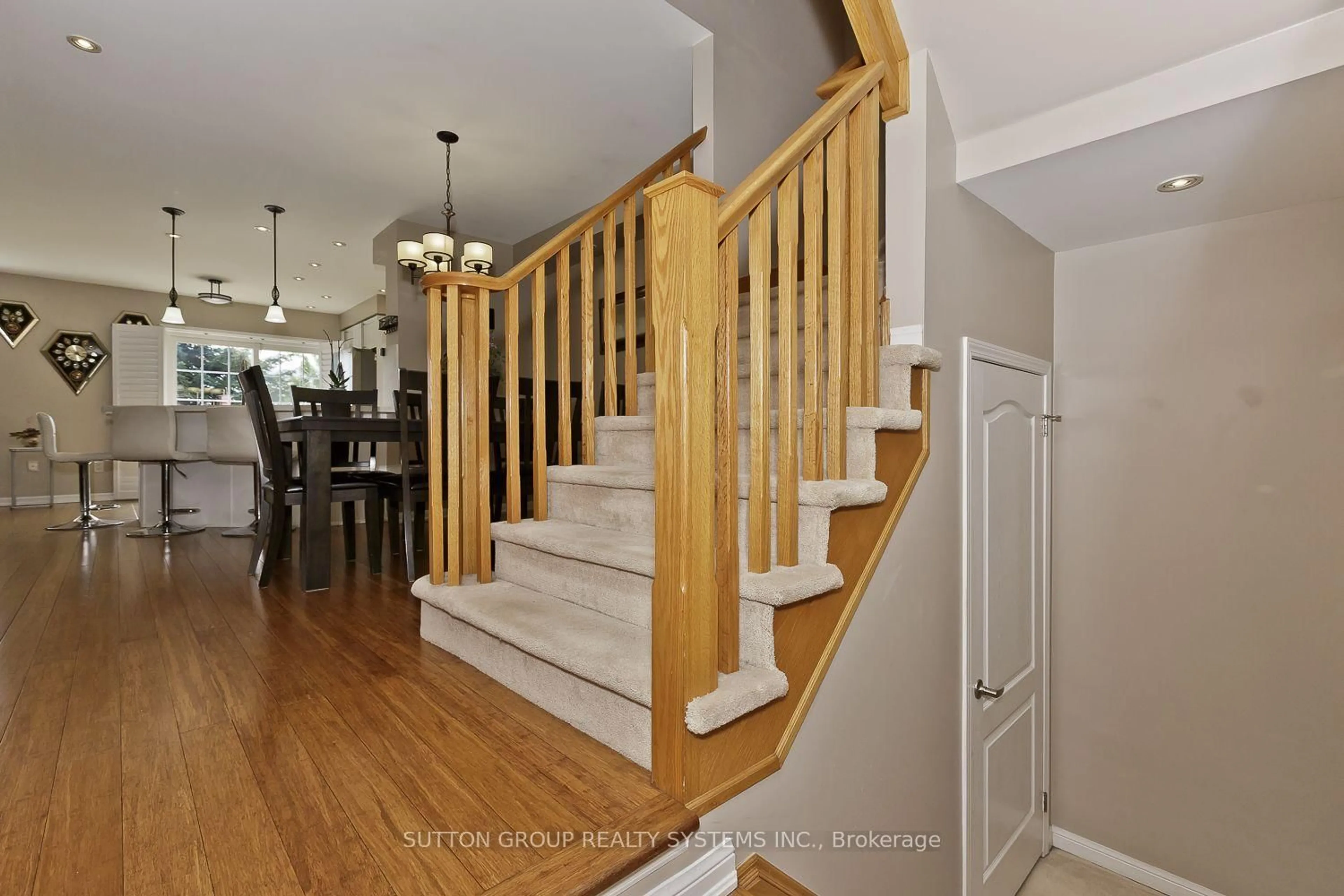 Stairs for 777 Shortreed Cres, Milton Ontario L9T 0E9